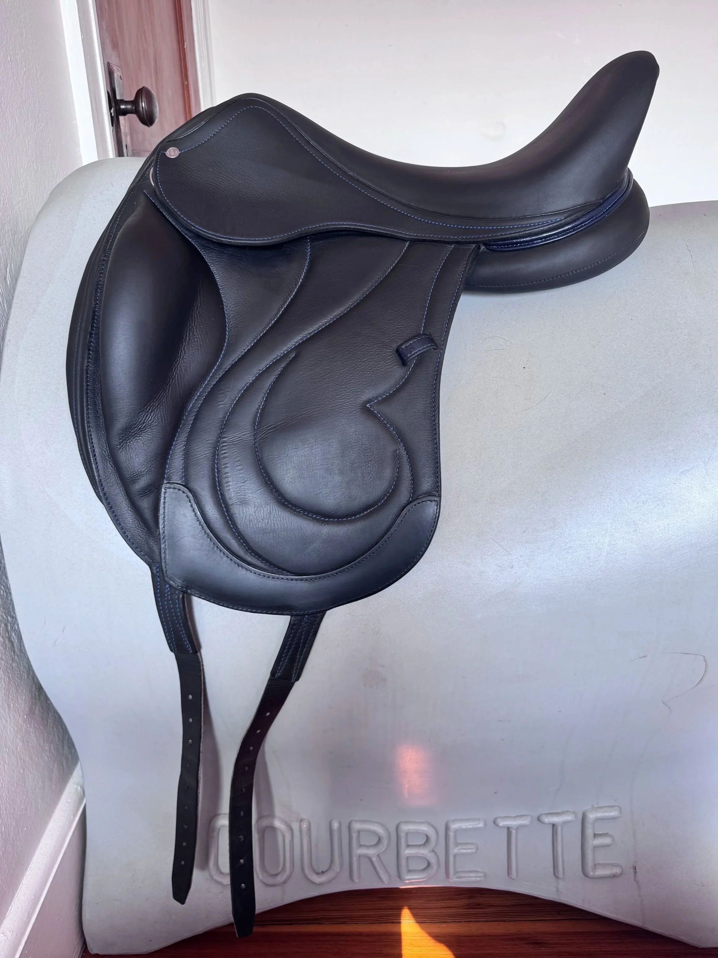 18" Antares Cadence Dressage Saddle - 2023 - 1D - Full Buffalo - Left View 3