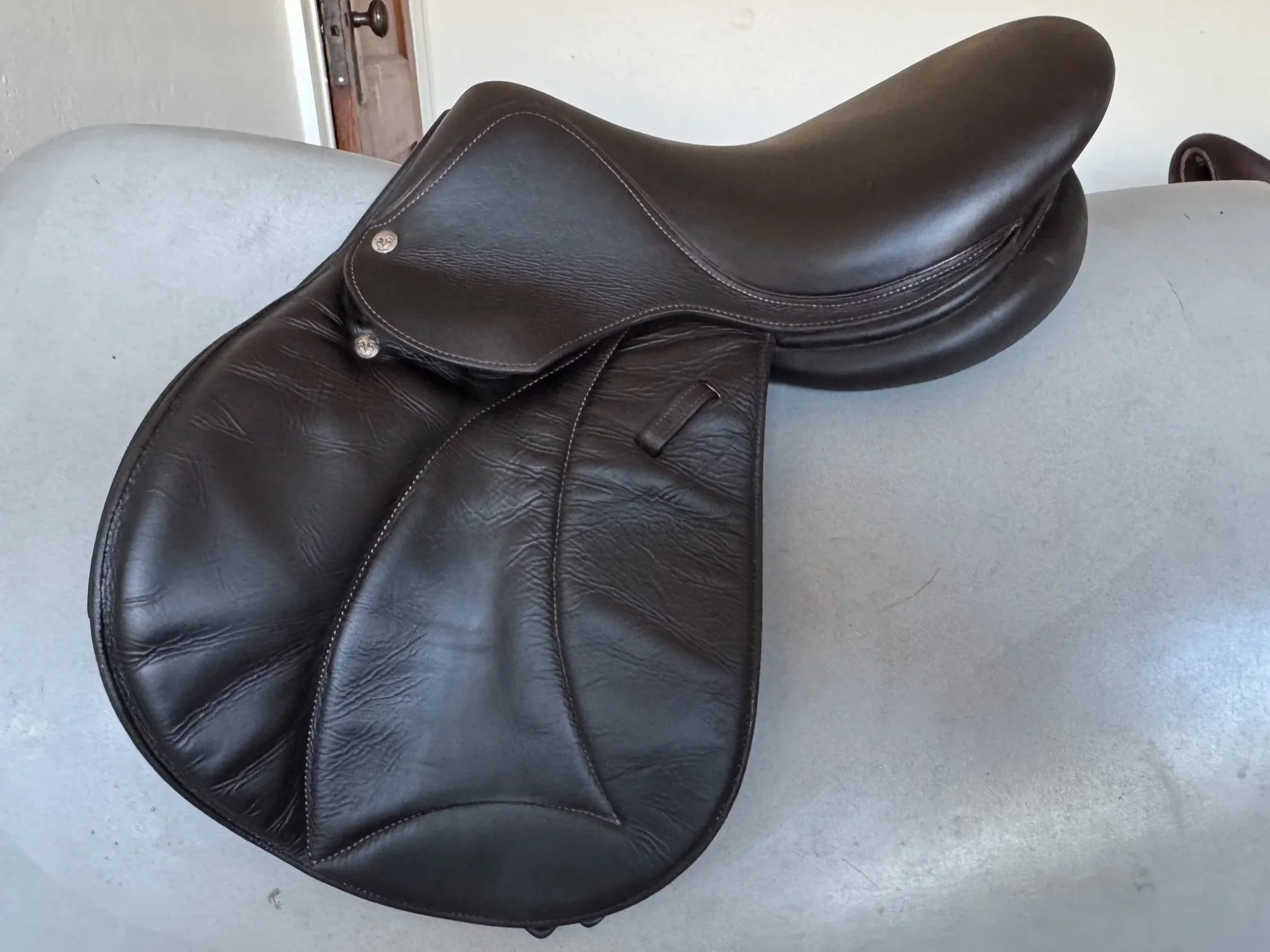 15.5" Voltaire Welli Children's / Pony Saddle - 2019 - 0A - Full Buffalo - Left View 4