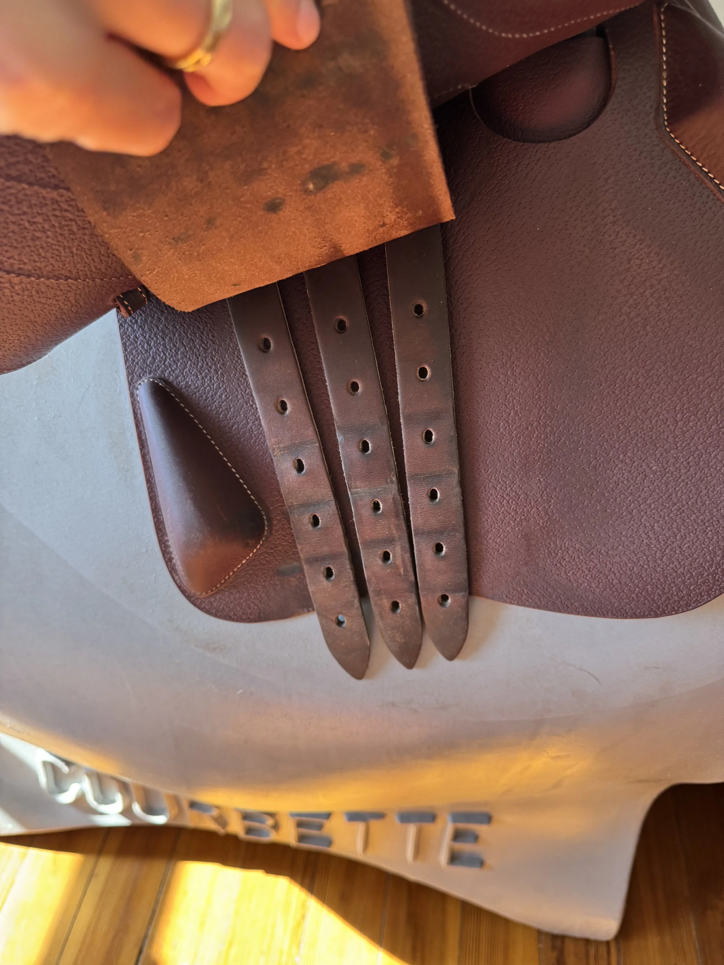 18" Devoucoux Biarritz S Saddle - Right Billets