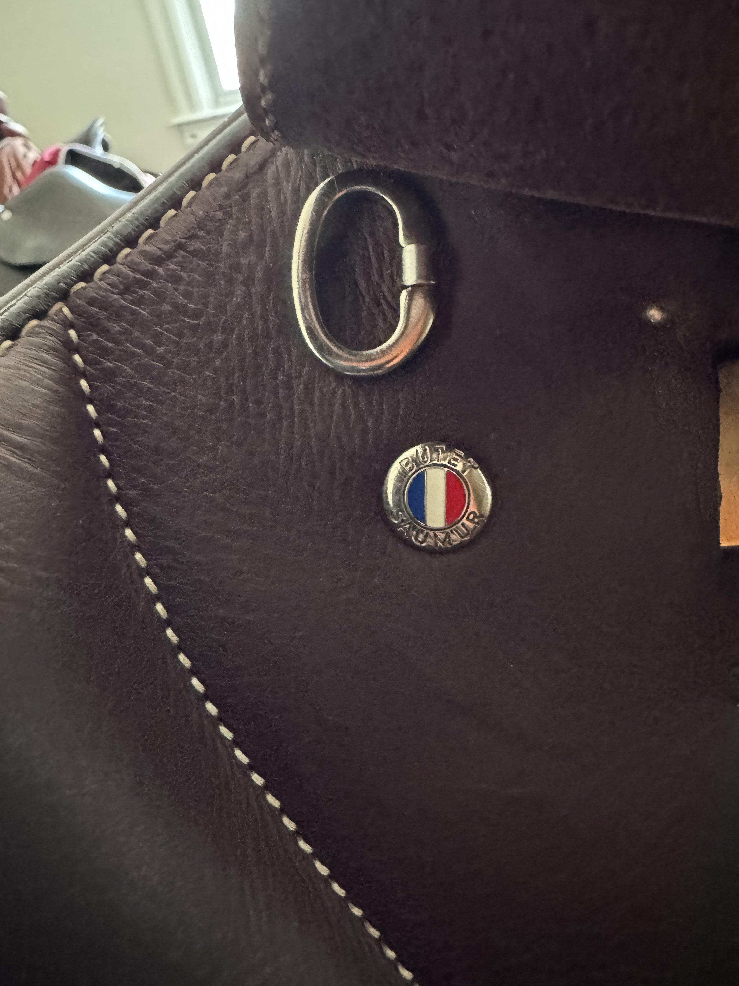 17/17.5" Butet Premium Saddle - 2024 - 2.5 - Cachou - Calf - Integrated Panels - Details