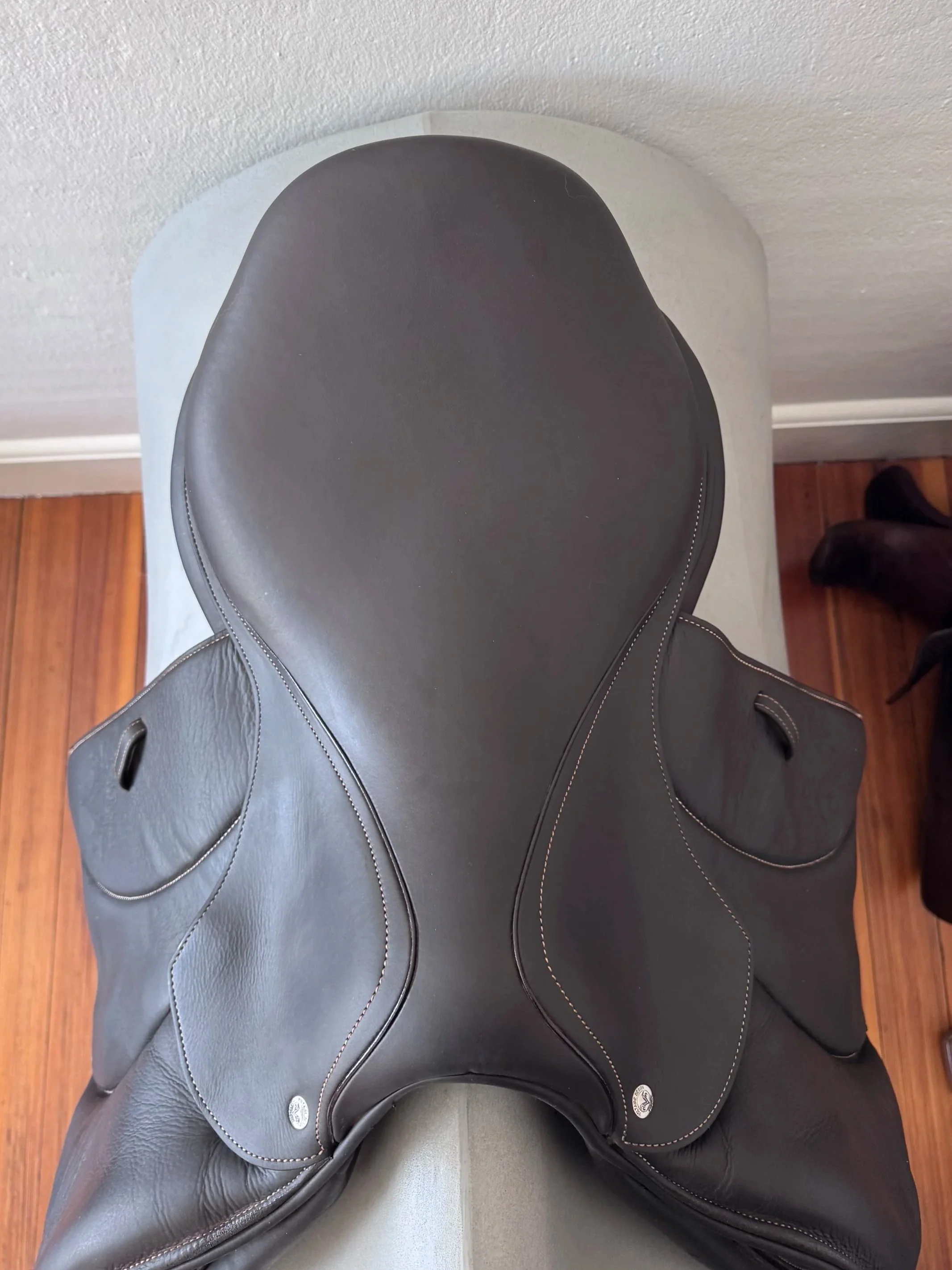 17.5" Voltaire Stuttgart PRO Saddle - 2020 - 3A - Full Buffalo - Seat 3