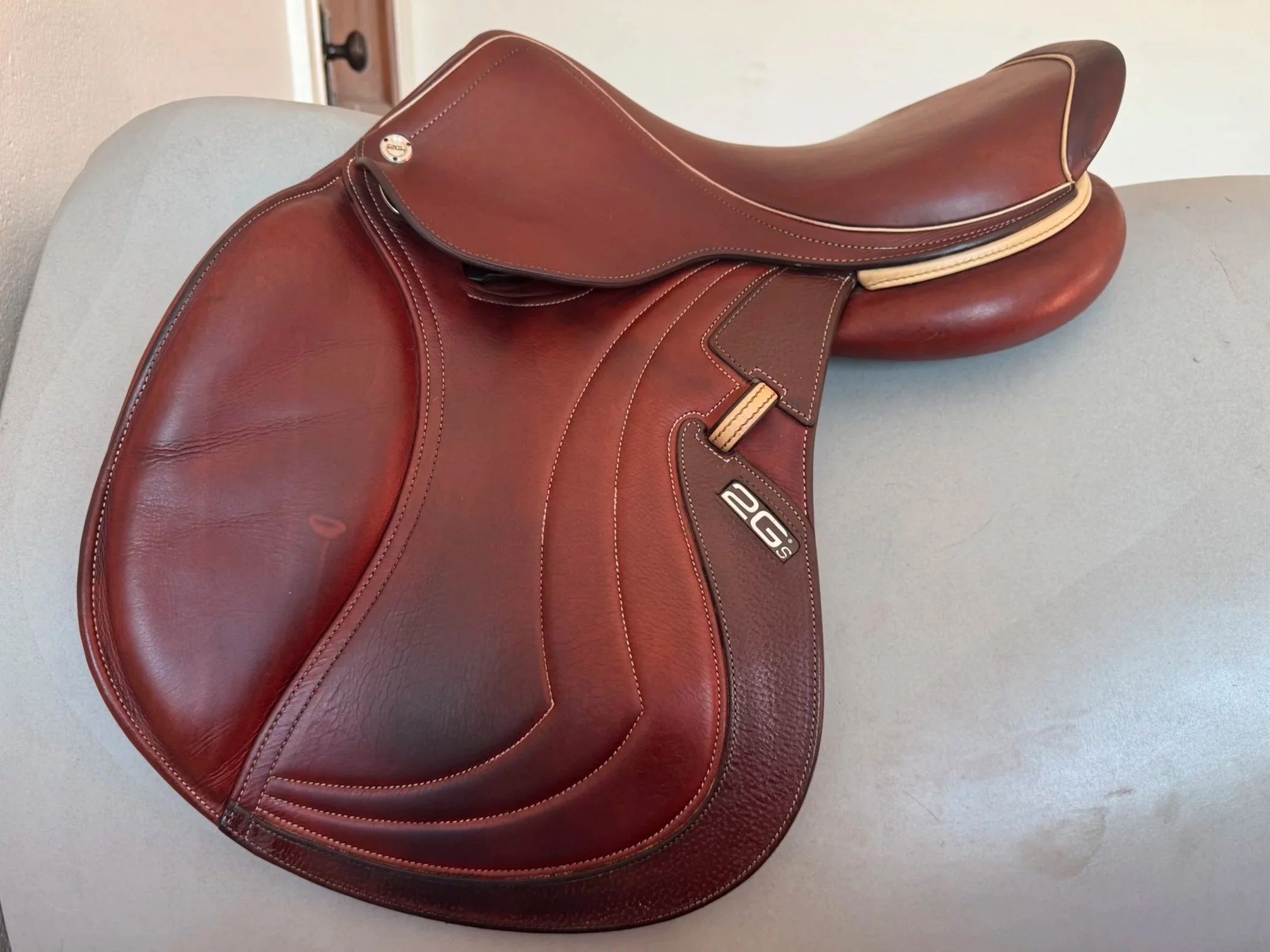 16.5" CWD SE31 Mademoiselle 2Gs Saddle - 2022 - 2L - Full Buffalo - Left View 3