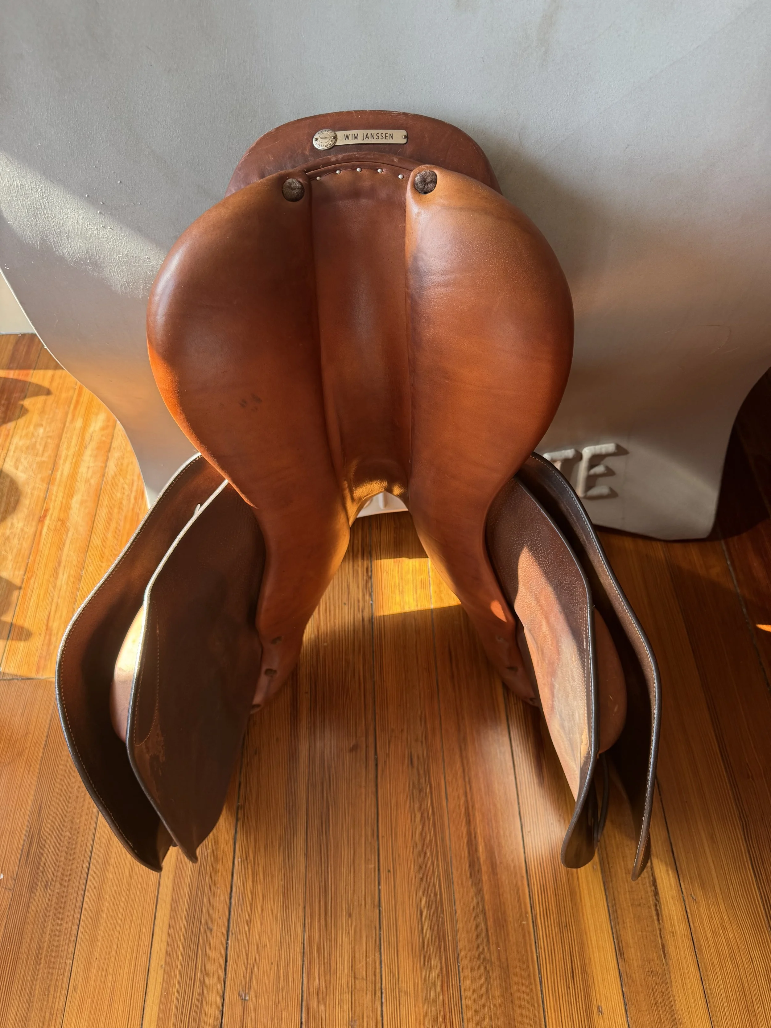 18" 2020 Butet Saddle - 3.25 Flaps - M Seat - 2020 - Tree