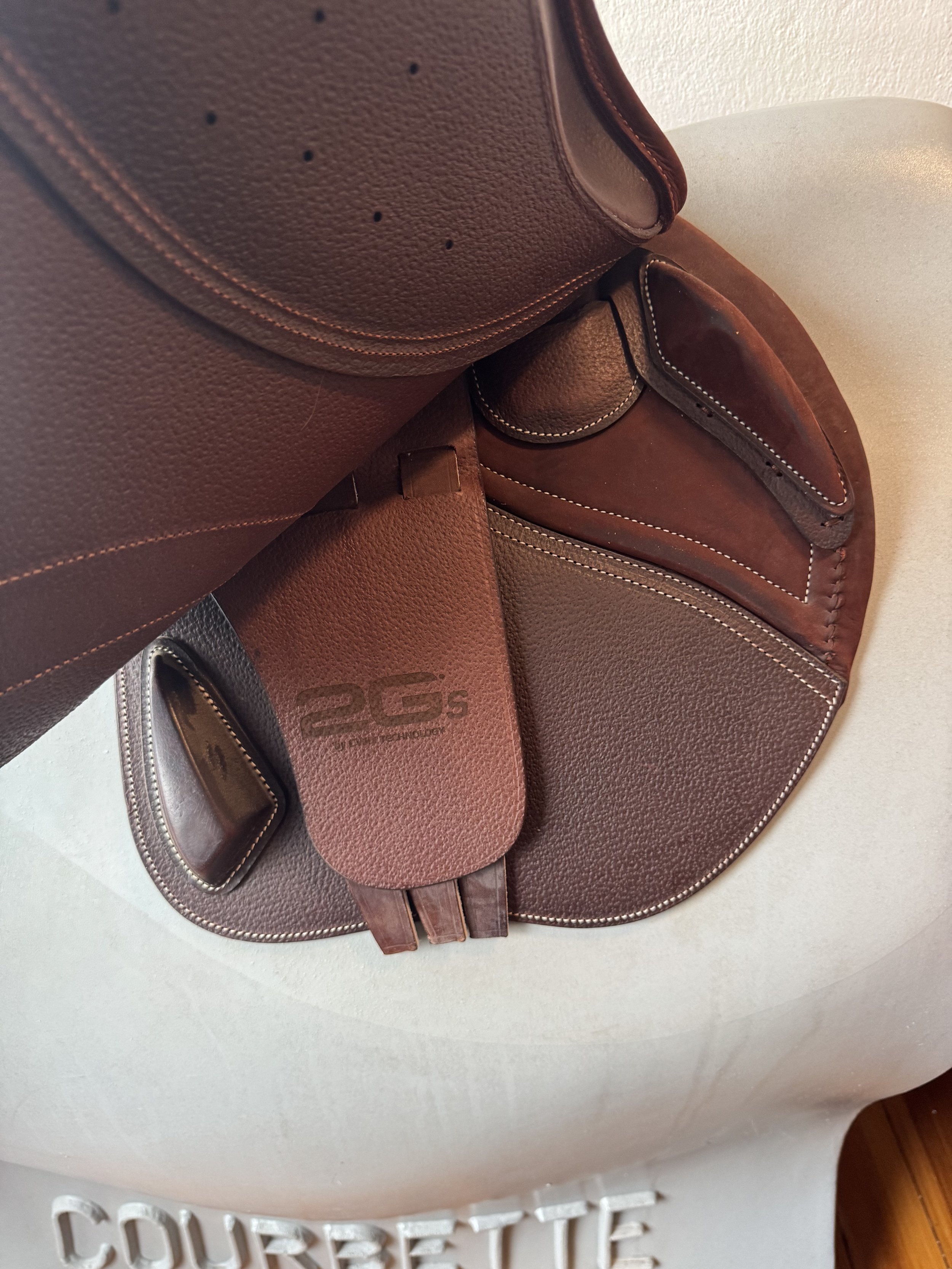 17.5" CWD Mademoiselle 2Gs Saddle 3C