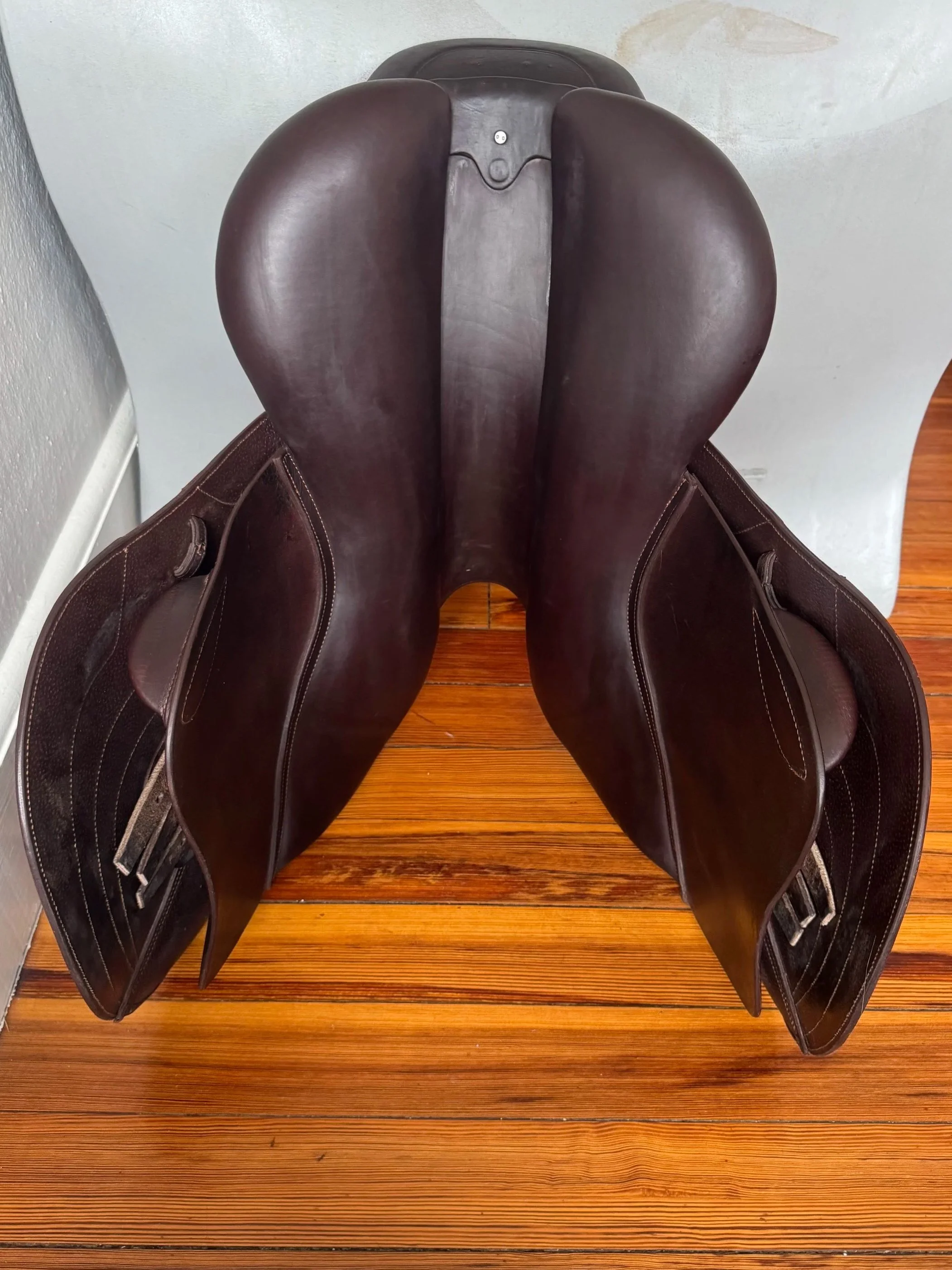 18" CWD SE02 Saddle - 2019 - 3L - Full Buffalo - Tree 2