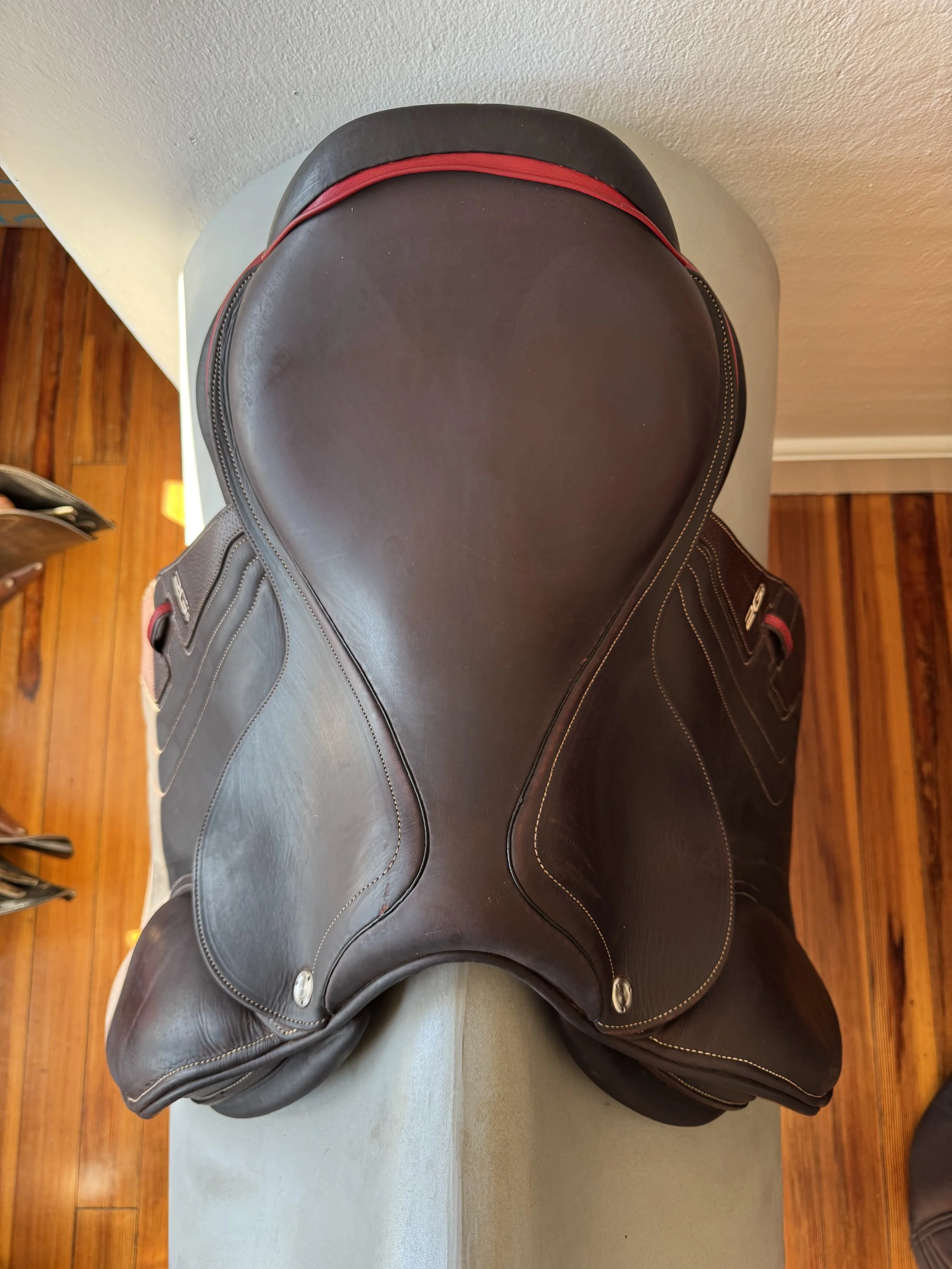 17.5" CWD SE25 Mademoiselle 2Gs Saddle - Full Seat