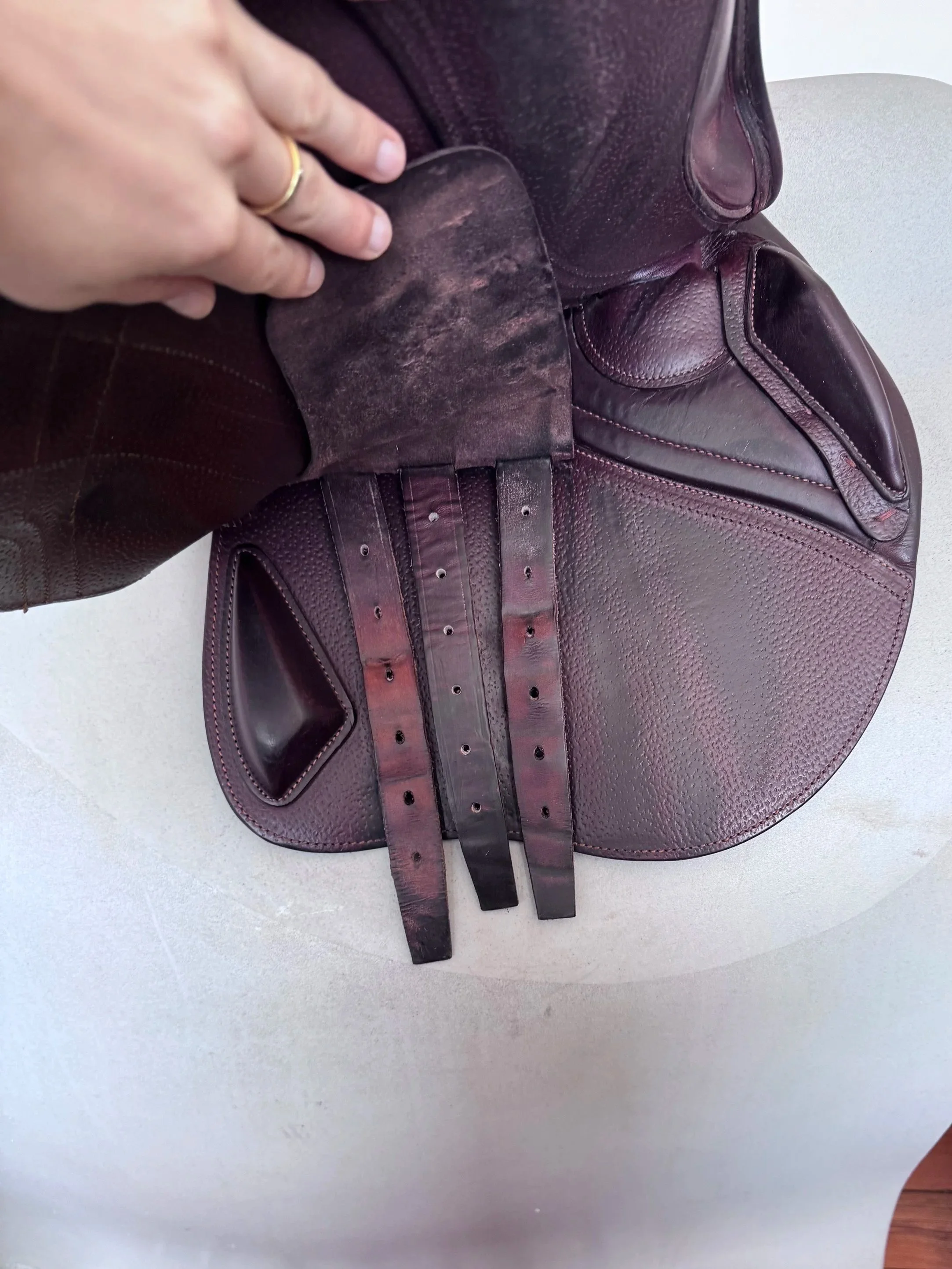 17" CWD SE38 Hunter Mademoiselle 2Gs Saddle - 2022 - 1LH - Full Buffalo - Right Billets