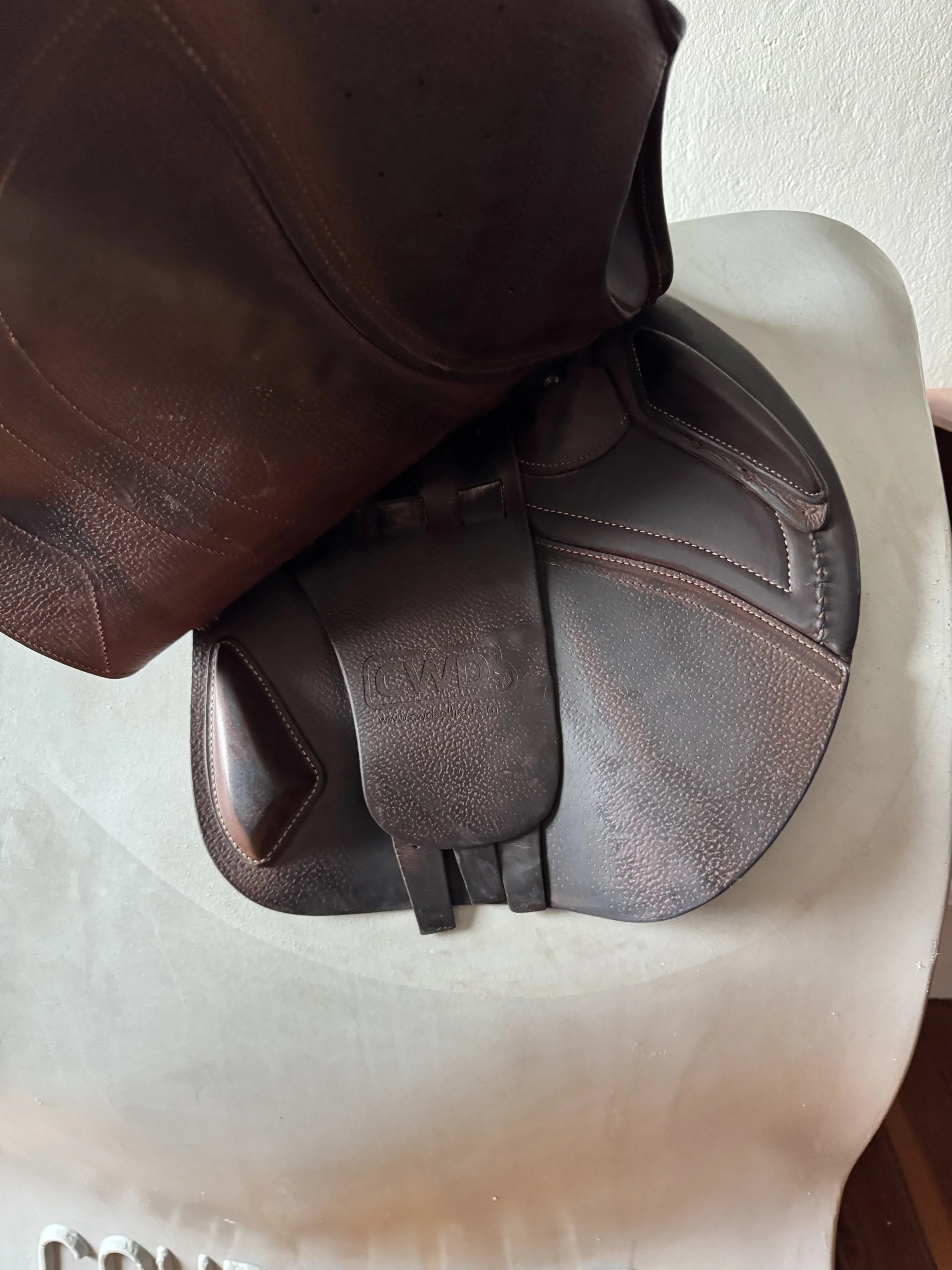 18" CWD SE02 Pro Saddle - 2019 - 4C - Pro Panels - Full Buffalo - Right Underflap
