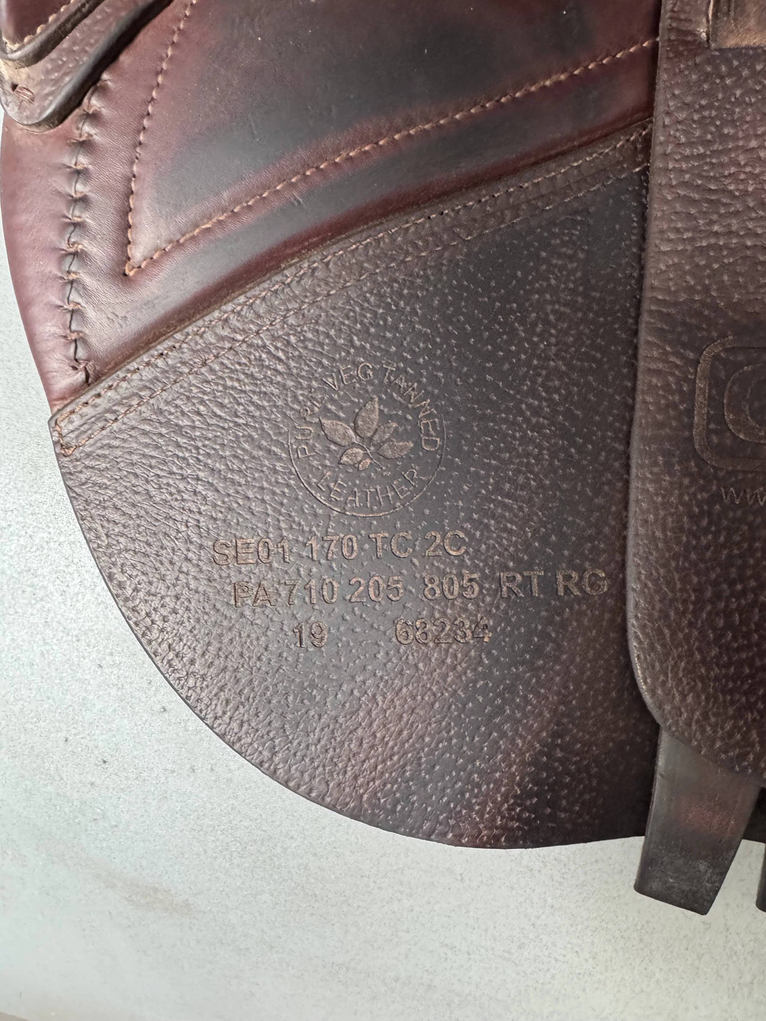 17" CWD SE01 Saddle - 2019 -2C - Grain/Buffalo - Left Serial Stamp