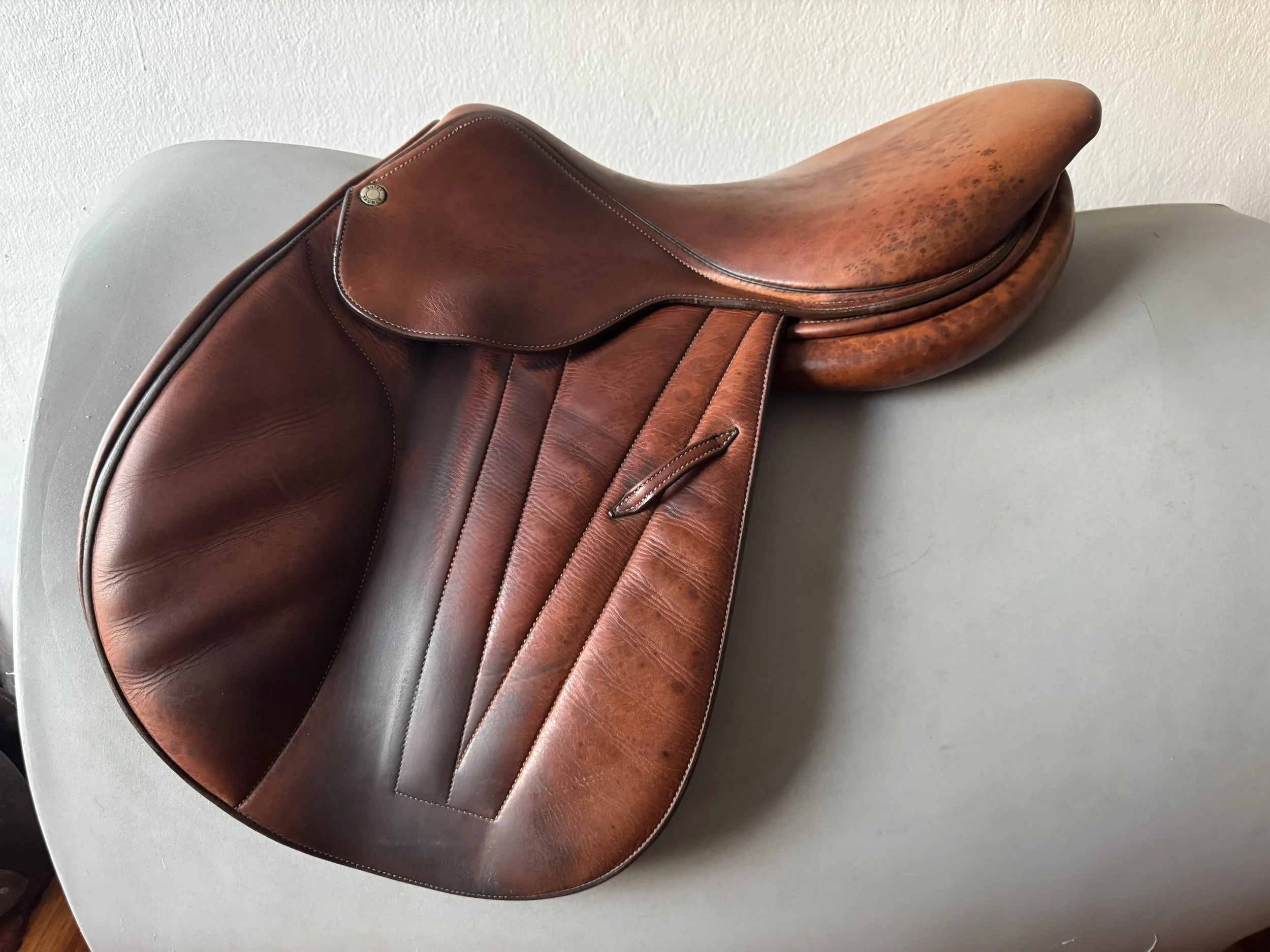 17.5" Butet Premium Saddle - 1.5 Flaps - Integrated Panels - 4.5" Tree - Left Side 3
