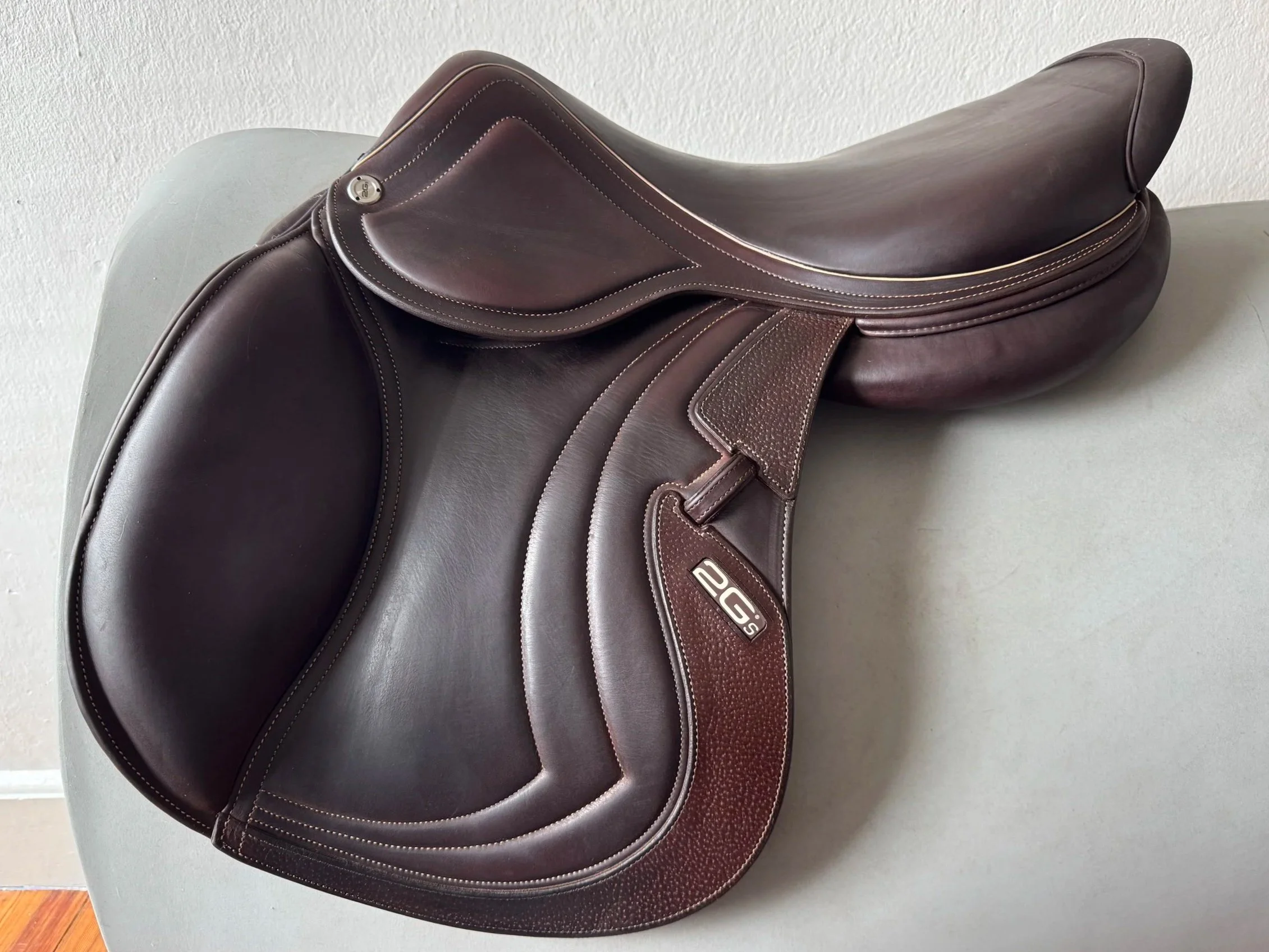 18" CWD SE32 Mademoiselle 2Gs Saddle - 1L - 2019 - Full Buffalo - Left View 3
