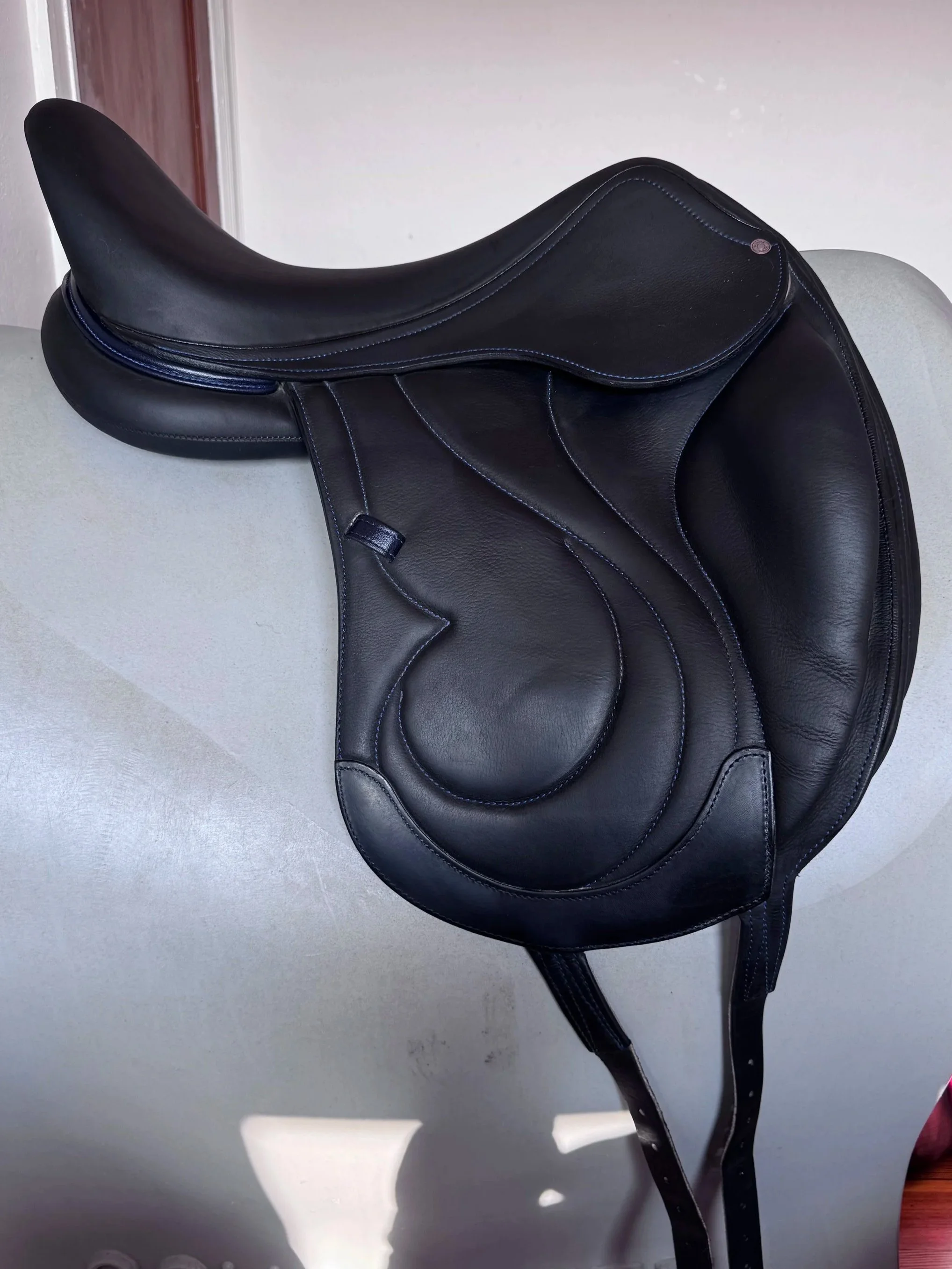 18" Antares Cadence Dressage Saddle - 2023 - 1D - Full Buffalo - Right View 2