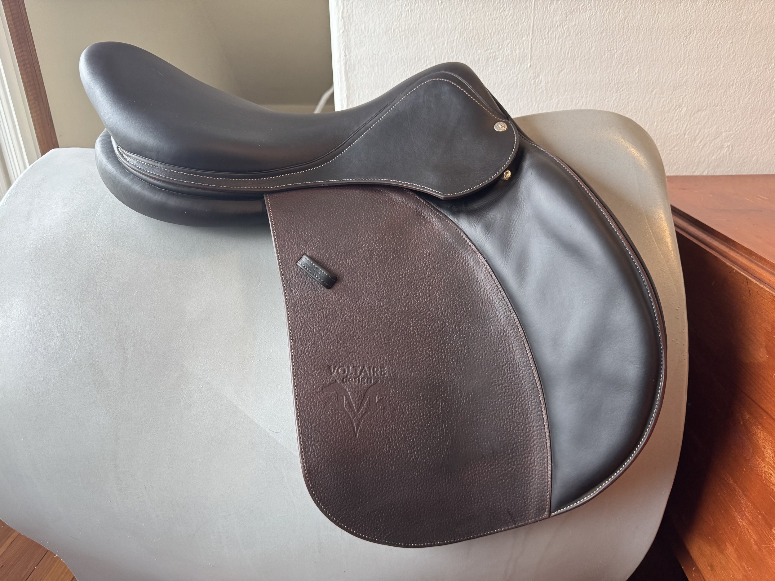 Voltaire Stuttgart Saddle