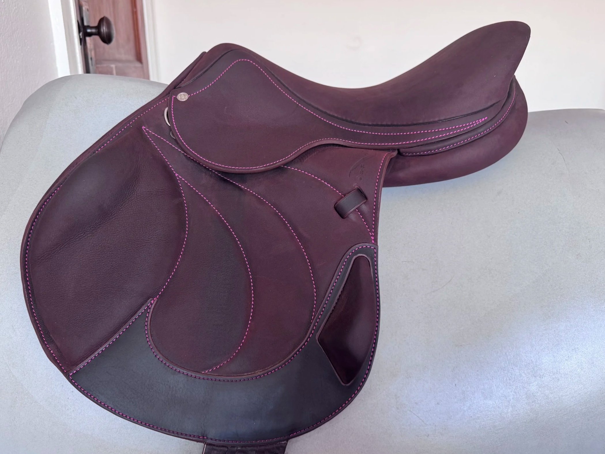 NEW! 17" Antares Connexion Monoflap - 2022 - 1AA - Full Buffalo - Custom Pink Stitching - Left View 7