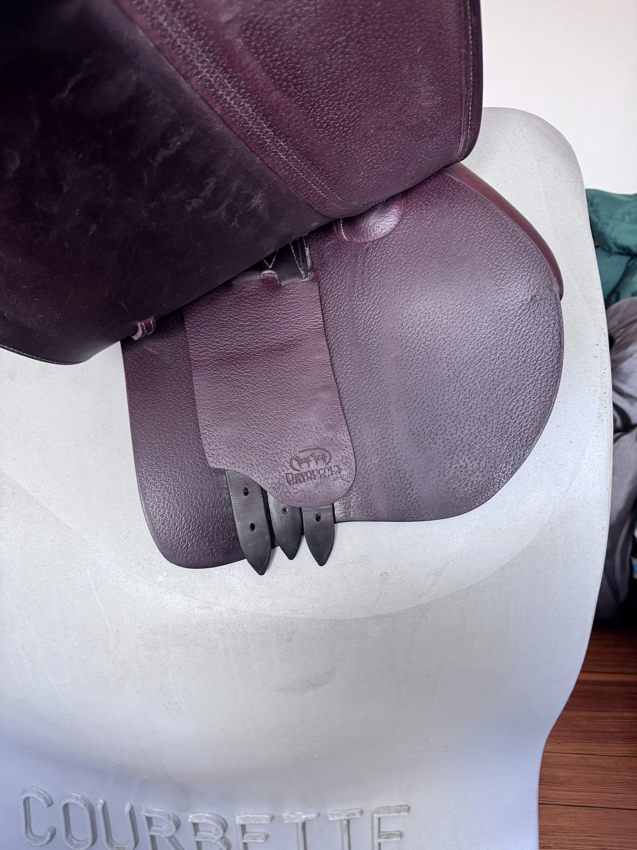 18.5" Devoucoux Biarritz O Saddle - 2020 - 3AR - Grain / Buffalo - Right Underflap 1