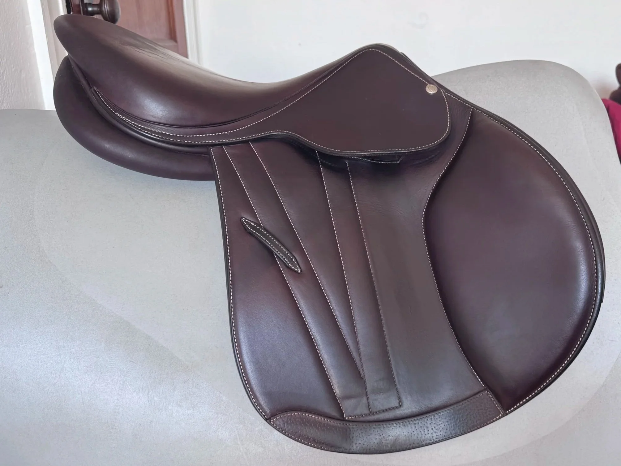17/17.5" Butet Premium Saddle - 2024 - 2.5 - Cachou - Calf - Integrated Panels - Right View 1