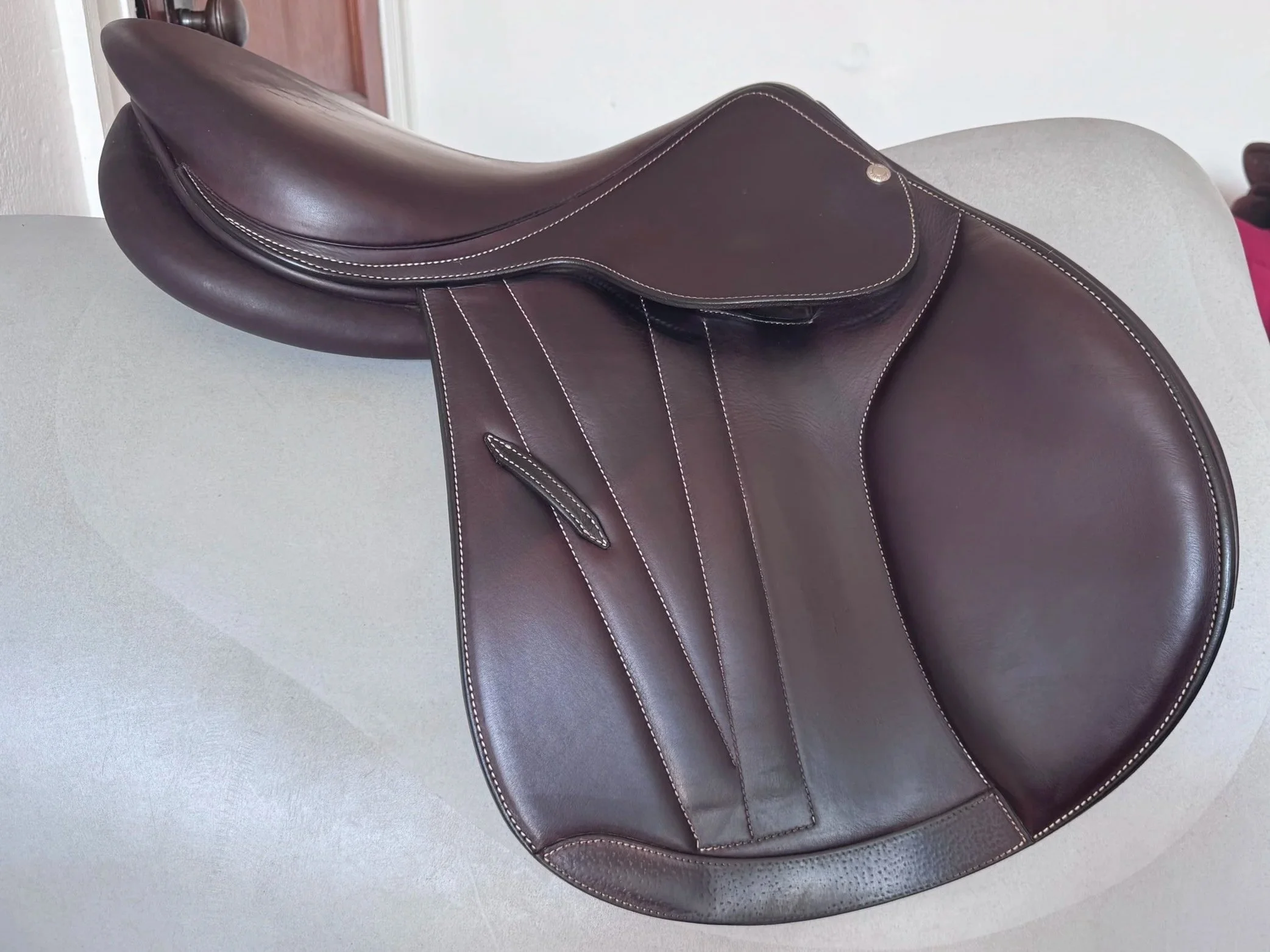 17/17.5" Butet Premium Saddle - 2024 - 2.5 - Cachou - Calf - Integrated Panels - Right View 2