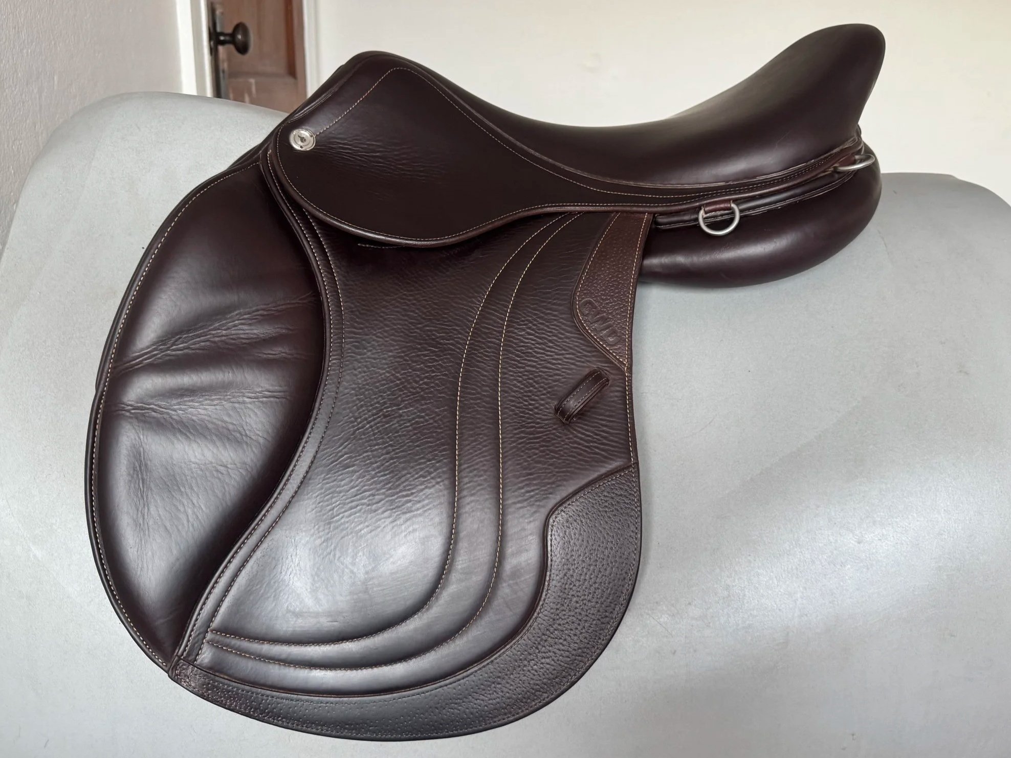 18" CWD SE02 Saddle - 2019 - 3L - Full Buffalo - Left Side 1