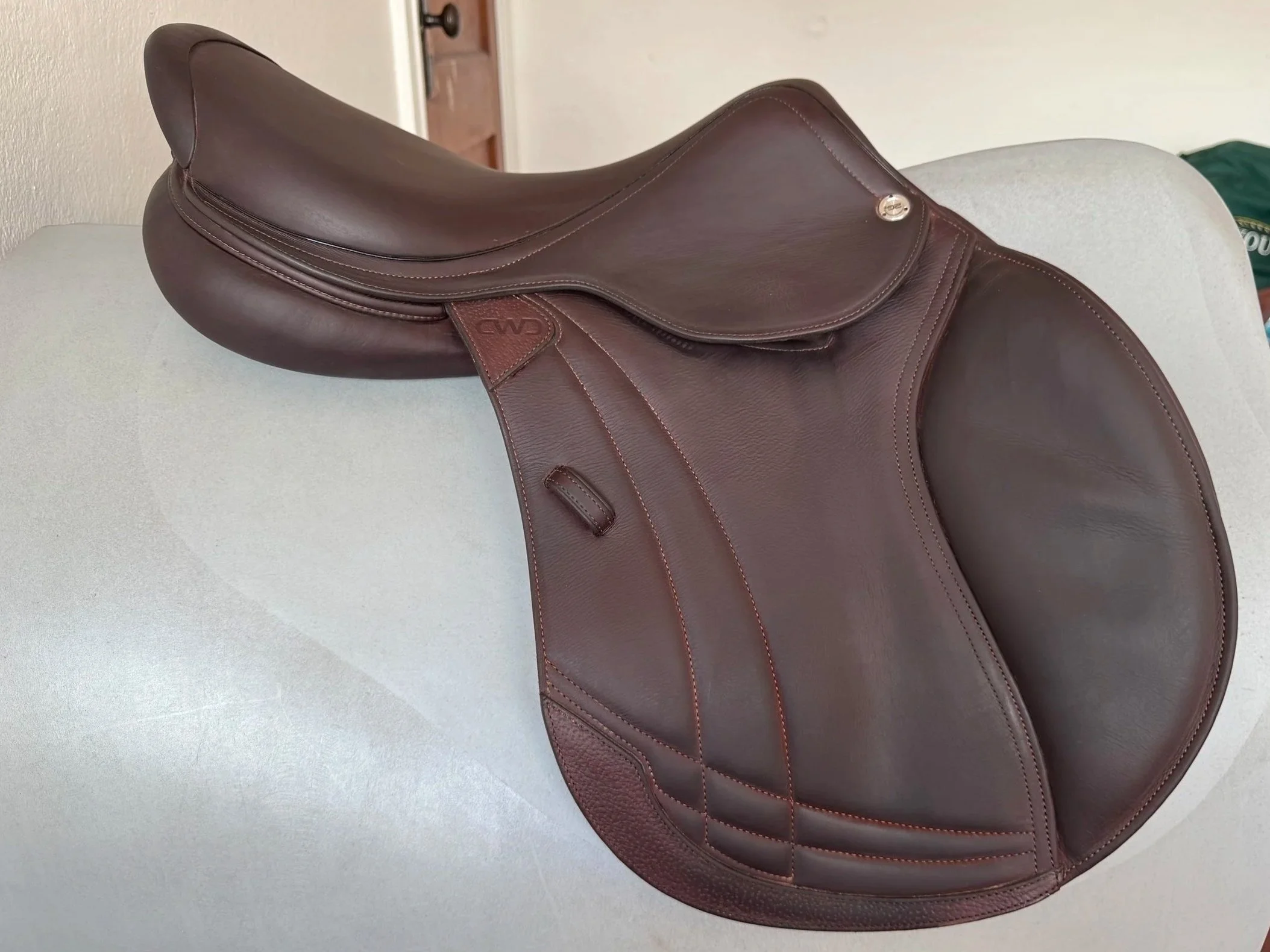 17.5" CWD SE39 Hunter Mademoiselle 2Gs Saddle - 2024 - 3CH - Full Buffalo - MINT - Right View 1 - Right View 4