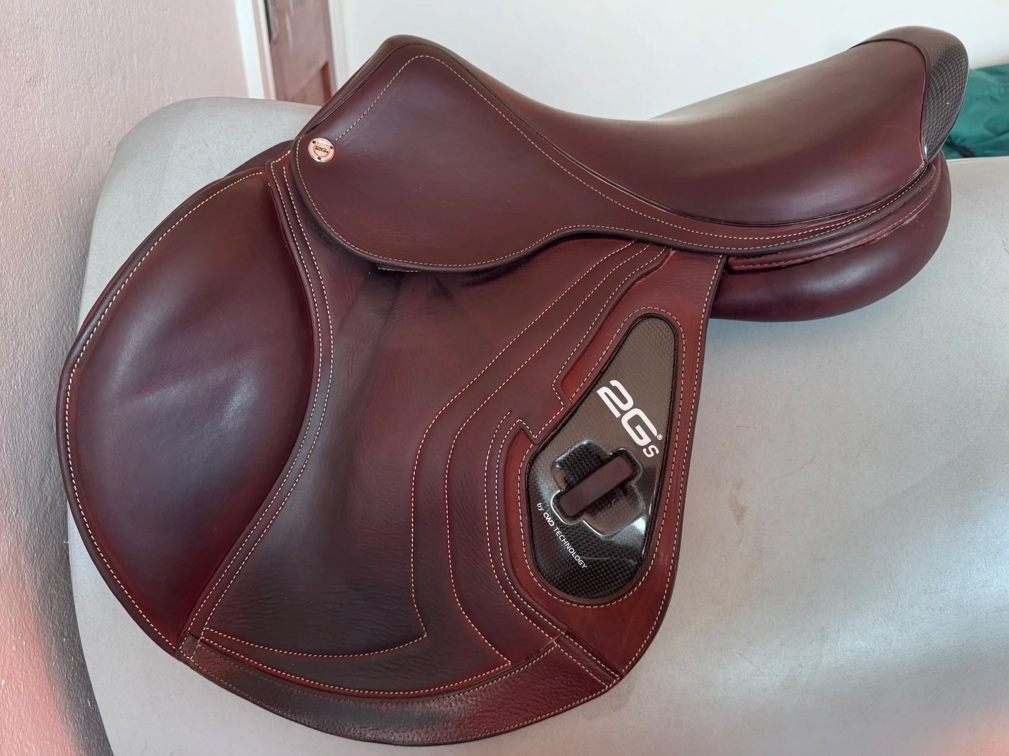 18" CWD SE26 2Gs Saddle - 2022 - 2C - Full Buffalo - MINT! - Left View 6