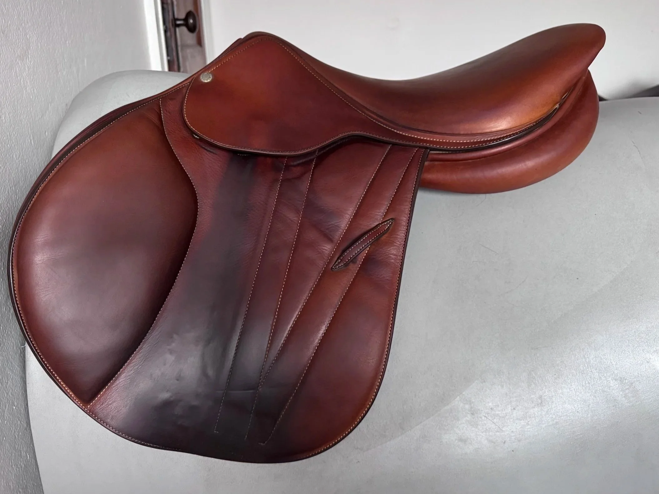 17.5" Butet Premium Saddle - 2019 - L - 2.5 - Full Calf - Integrated Panels - Left View 3