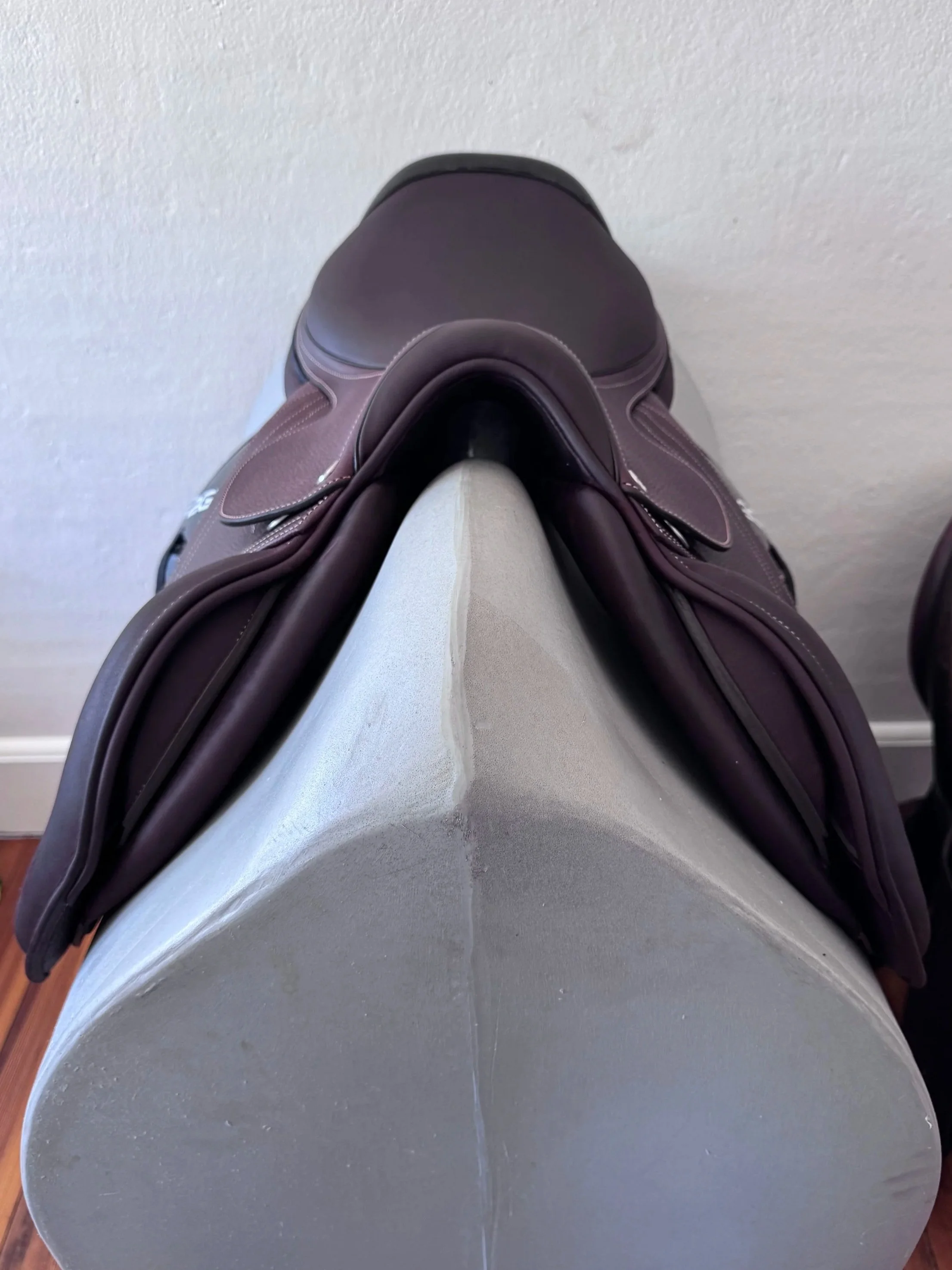 NEW 17.5" CWD SE40 2Gs Saddle - 2024 - 3C - Grained Buffalo - Never Ridden In! - Front Panels 1