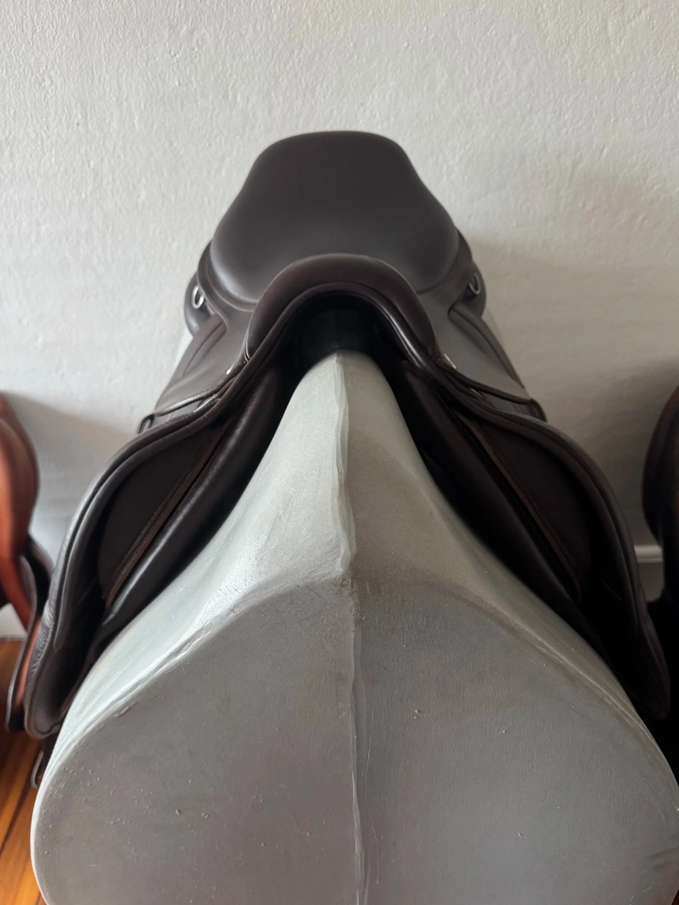 18" CWD SE02 Saddle - 2019 - 3L - Full Buffalo - Front Panels 2