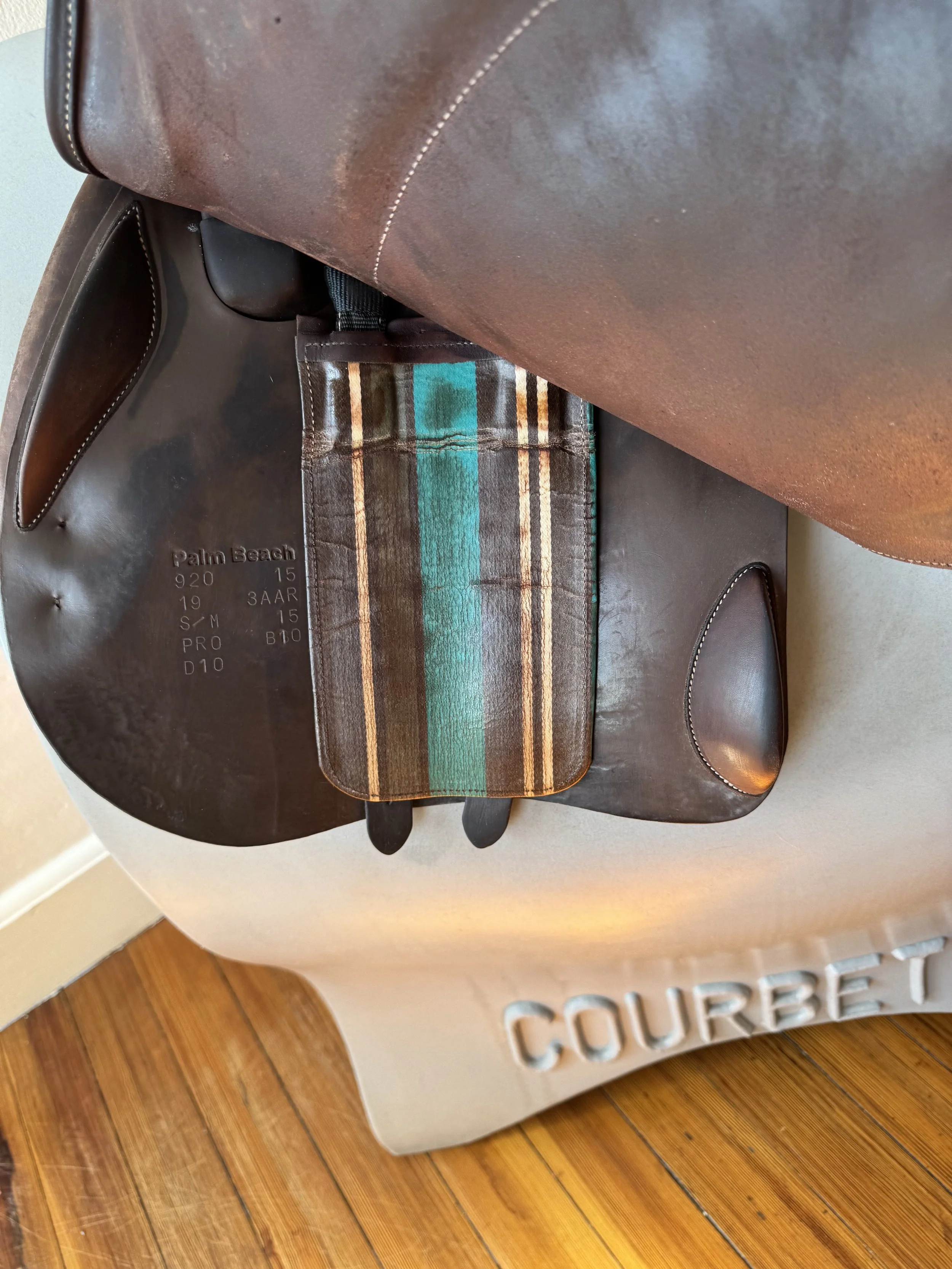 19" Voltaire Palm Beach Saddle - Underflap