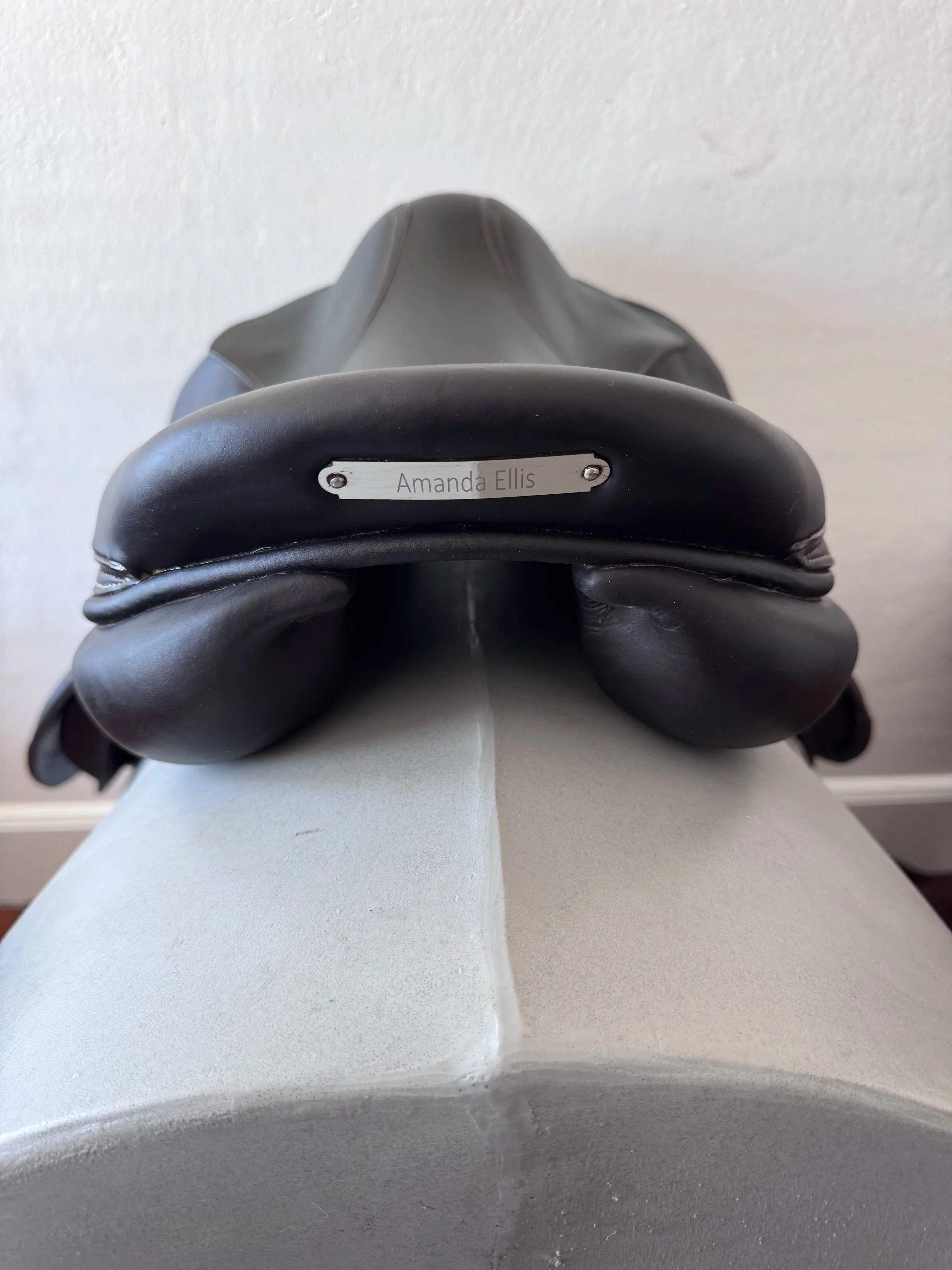 18" Voltaire Palm Beach E PRO Saddle - 2023 - 2A - Full Buffalo - EQUISENSE TECH - Cantle