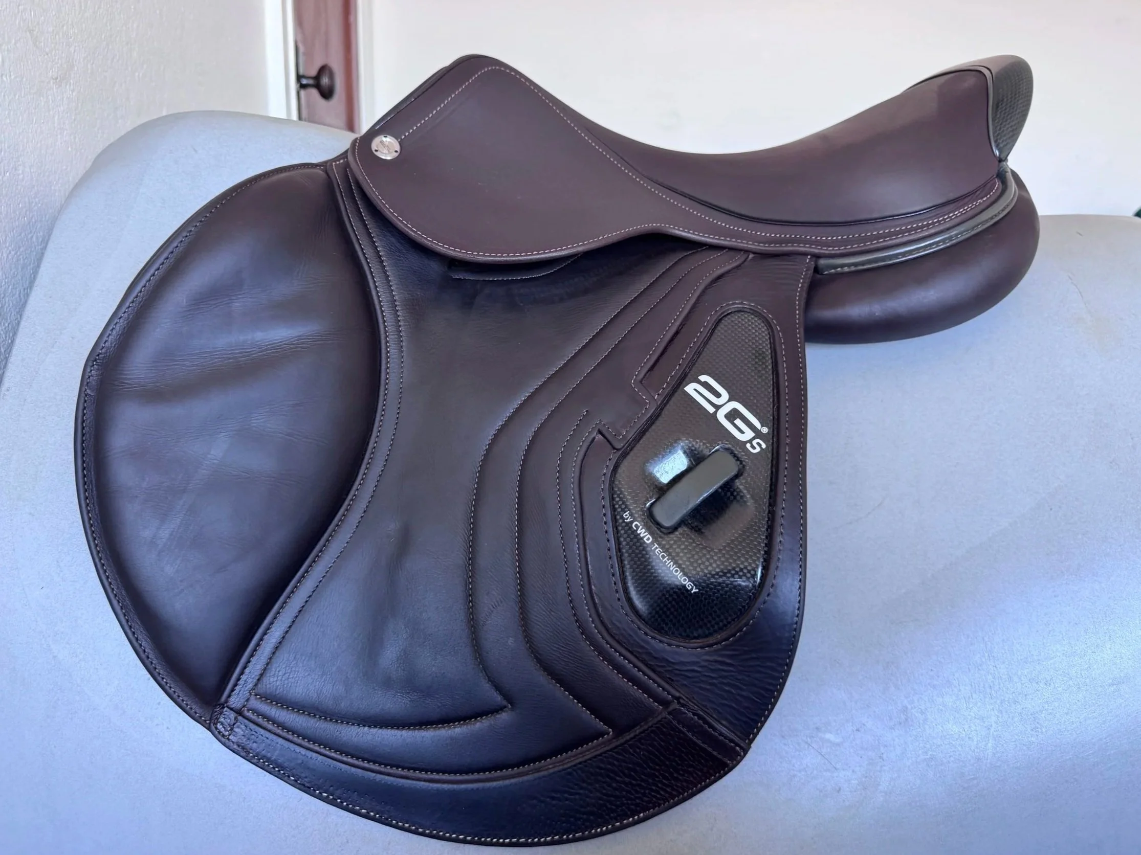17" CWD SE25 2Gs Saddle - 2021 - 2C - Full Buffalo  - Left View 3
