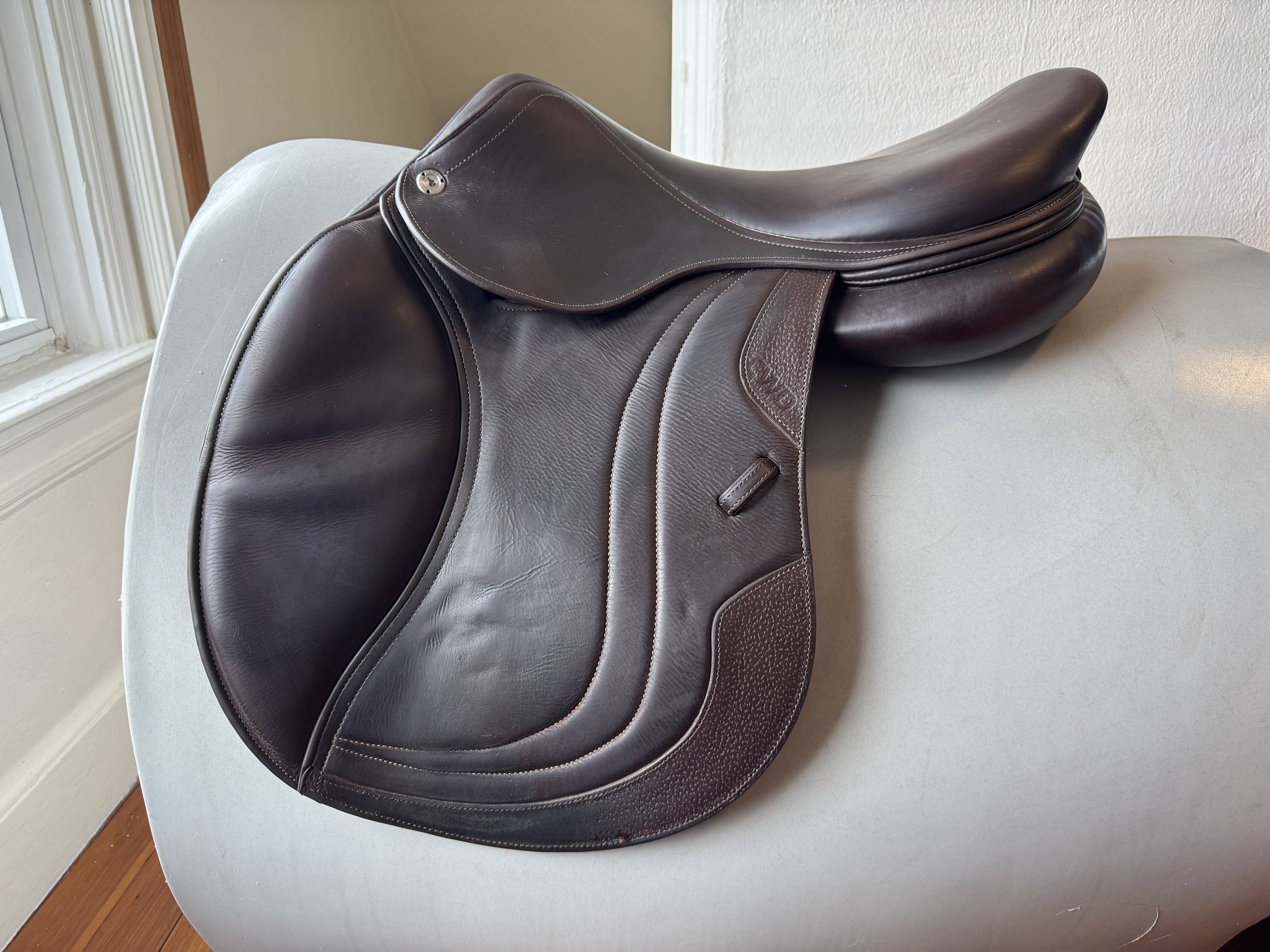 18" CWD SE01 Saddle - Left
