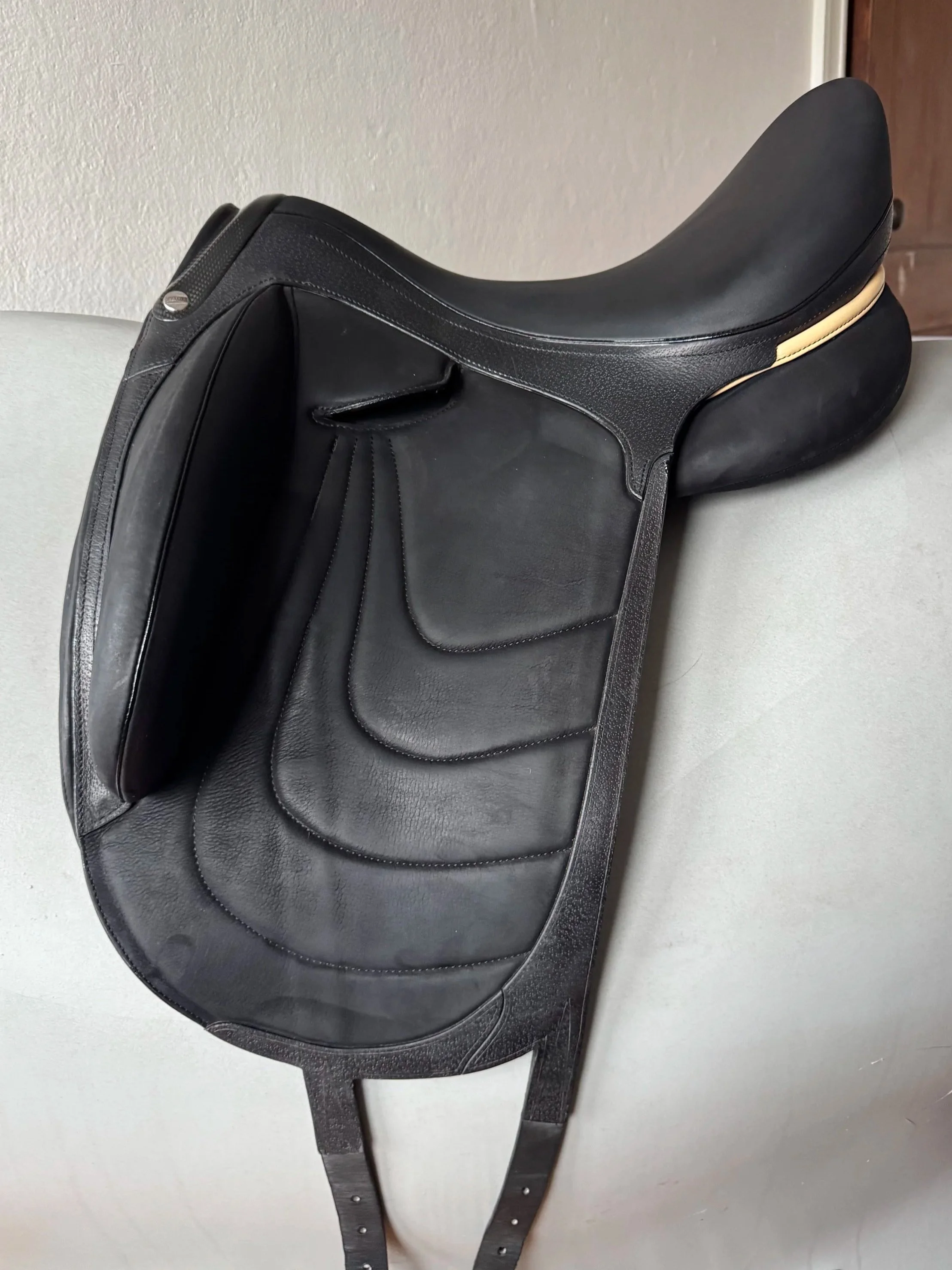 17.5" Devoucoux Makila Harmonie Dressage Saddle - 2024 - 2A - Full Buffalo - Like New - Left Side 1