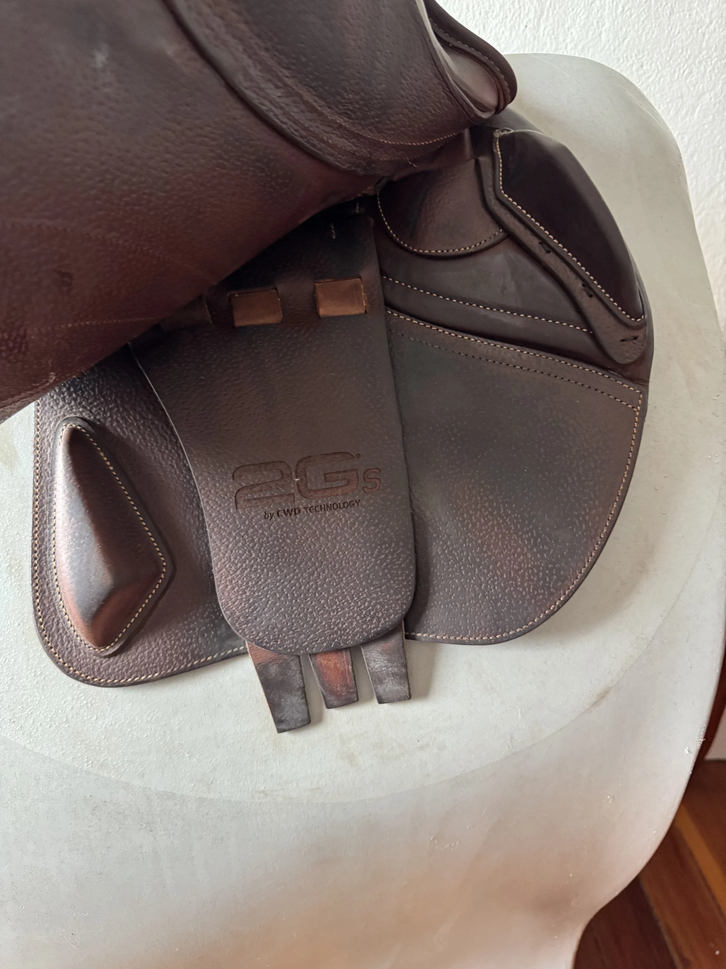 18" CWD SE32 Mademoiselle 2Gs Saddle - 1L - 2019 - Full Buffalo - Right Underflap