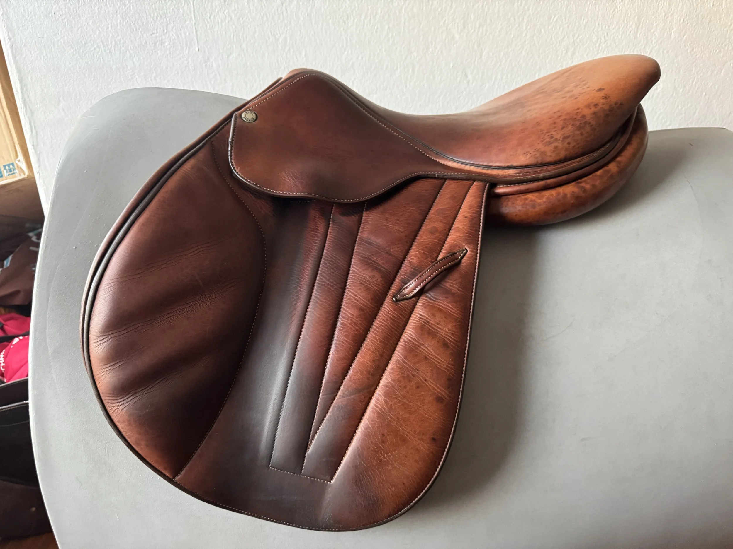 17.5" Butet Premium Saddle - 1.5 Flaps - Integrated Panels - 4.5" Tree - Left Side 4