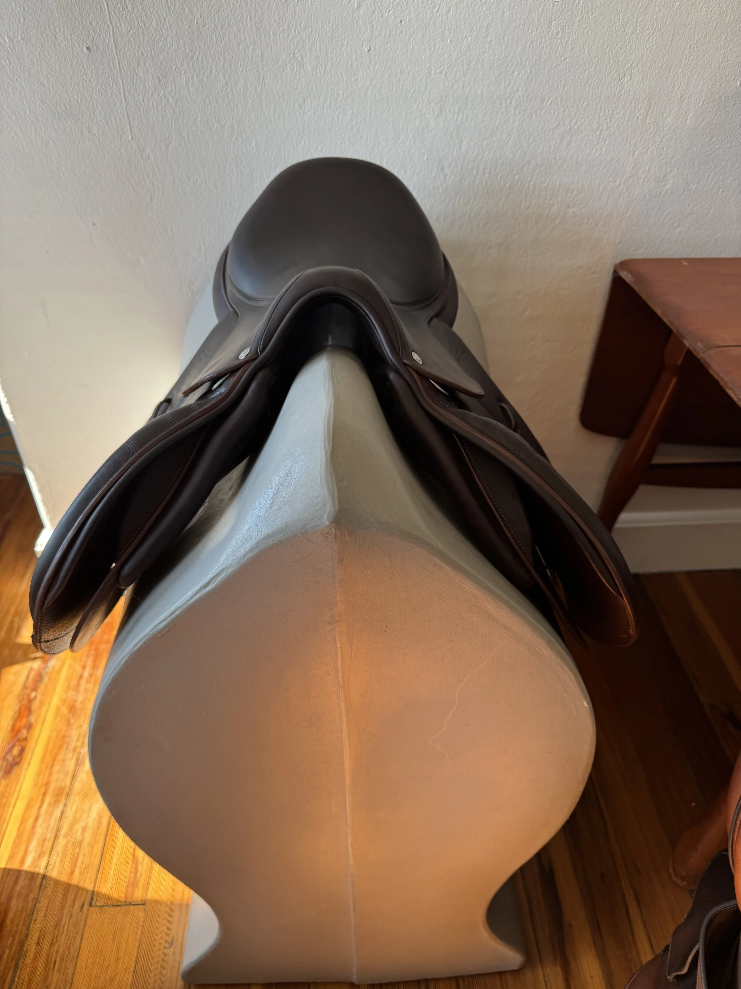 17.5" Devoucoux Biarritz O Saddle - 2024 - 3AA - Front Panels 2