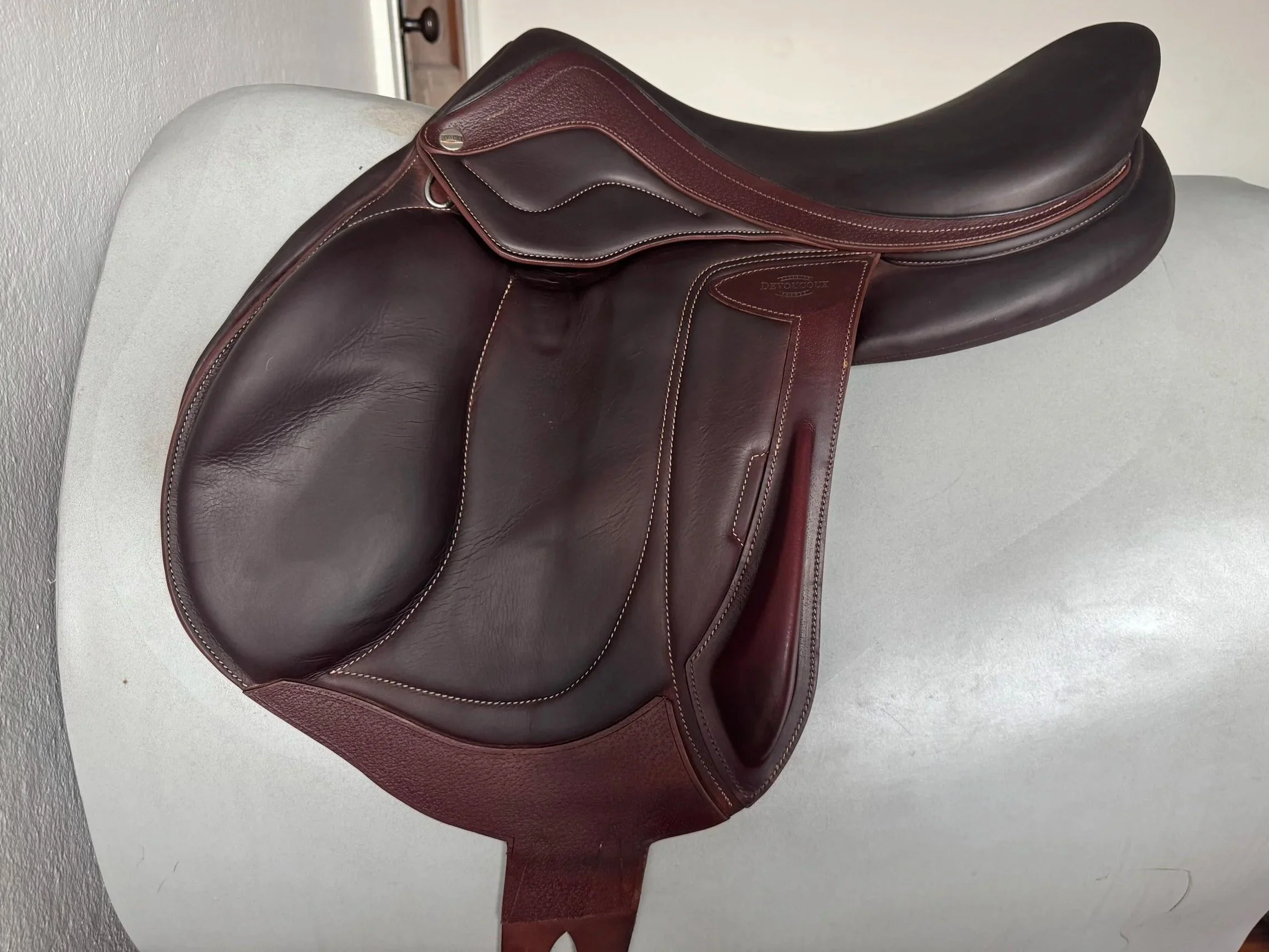 18" Devoucoux Chiberta Lab Monoflap Saddle - 2024 - 3AR - Full Buffalo - MINT - Left View 3