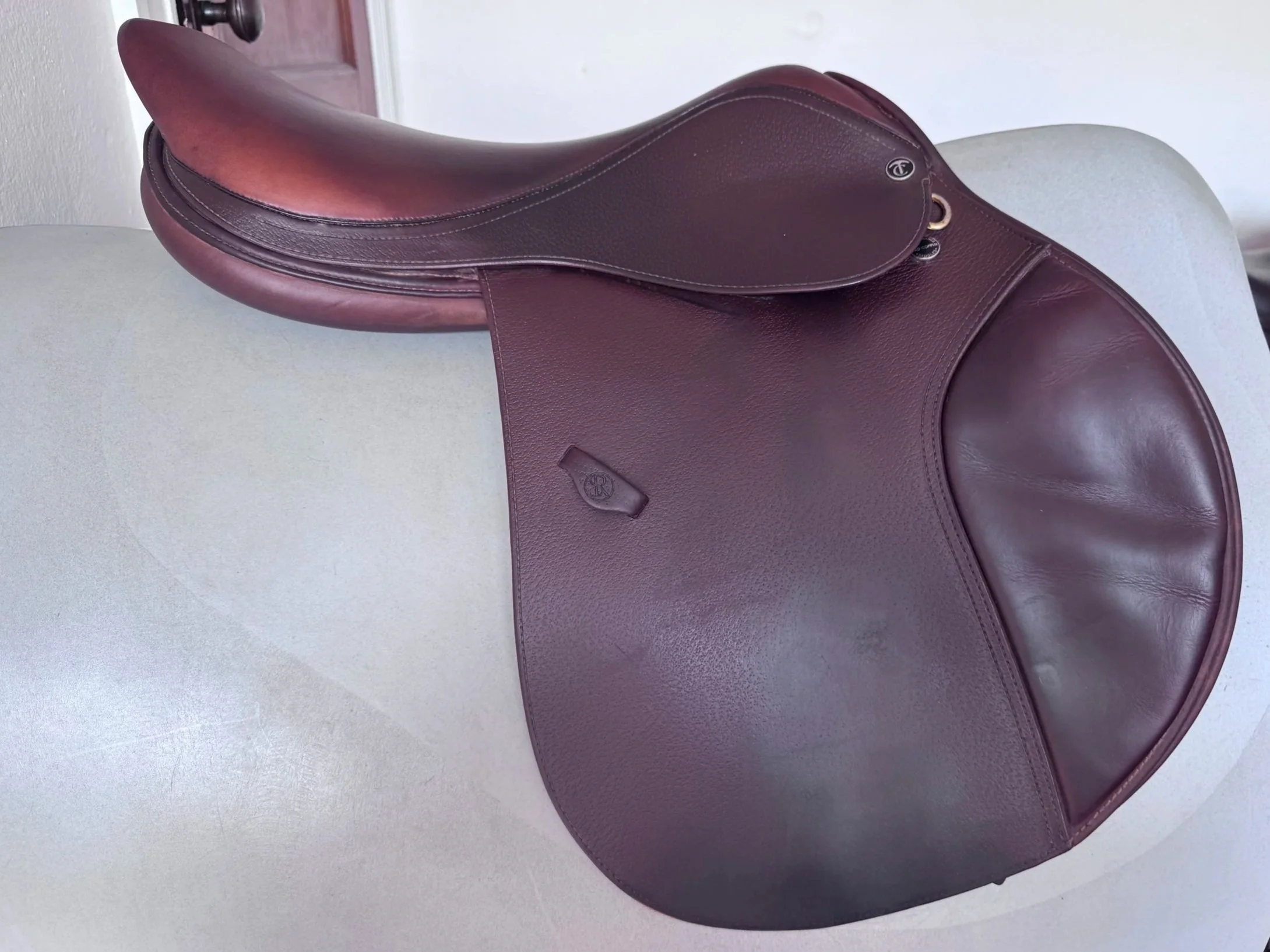 18.5" / 18" Tad Coffin TC2SR SmartRide Performance Saddle - 2020 - Right View 4
