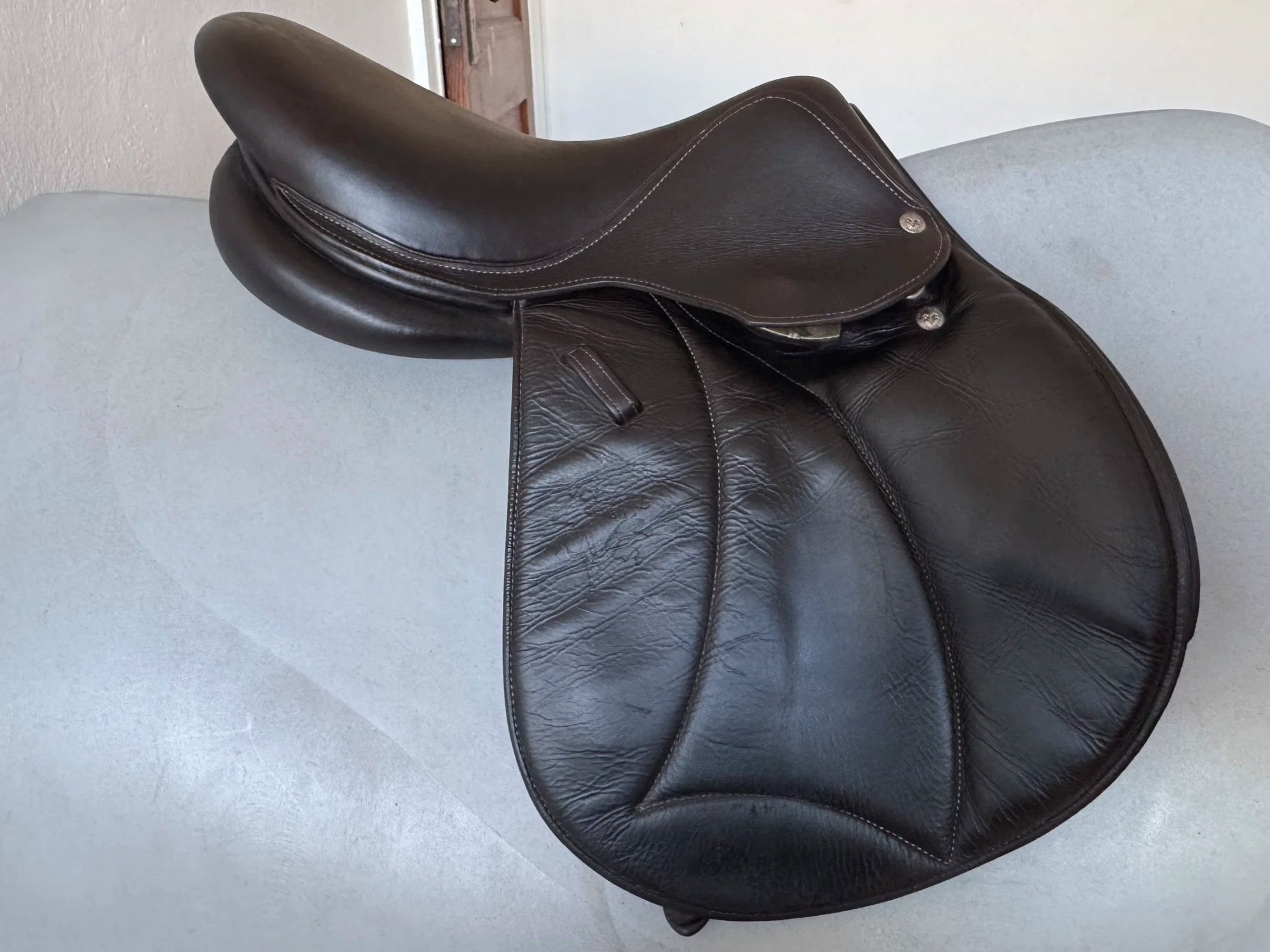 15.5" Voltaire Welli Children's / Pony Saddle - 2019 - 0A - Full Buffalo - Right View 3
