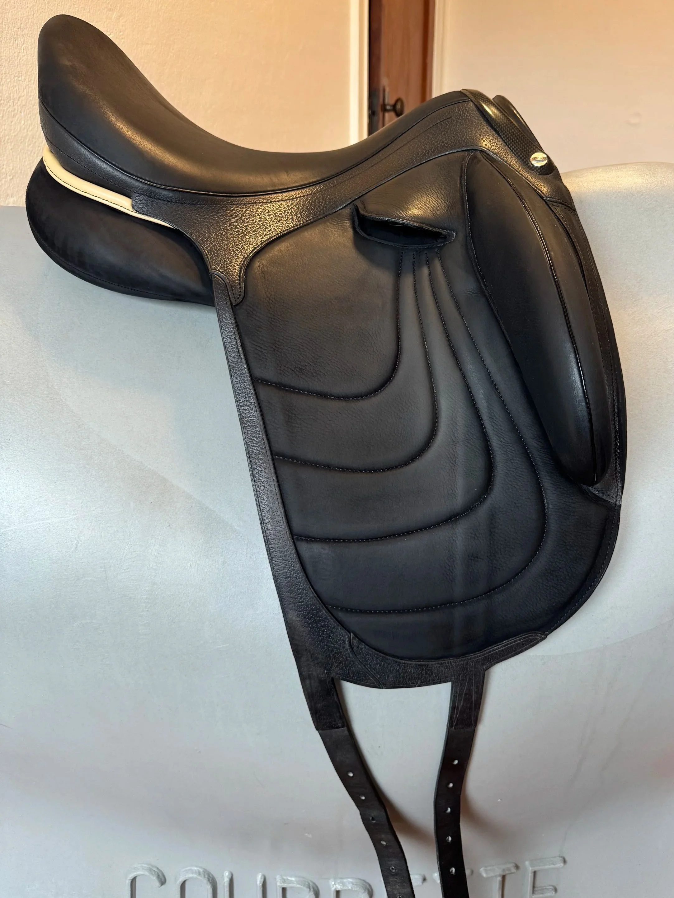17.5" Devoucoux Makila Harmonie Dressage Saddle - 2024 - 2A - Full Buffalo - Like New - Right Side 3