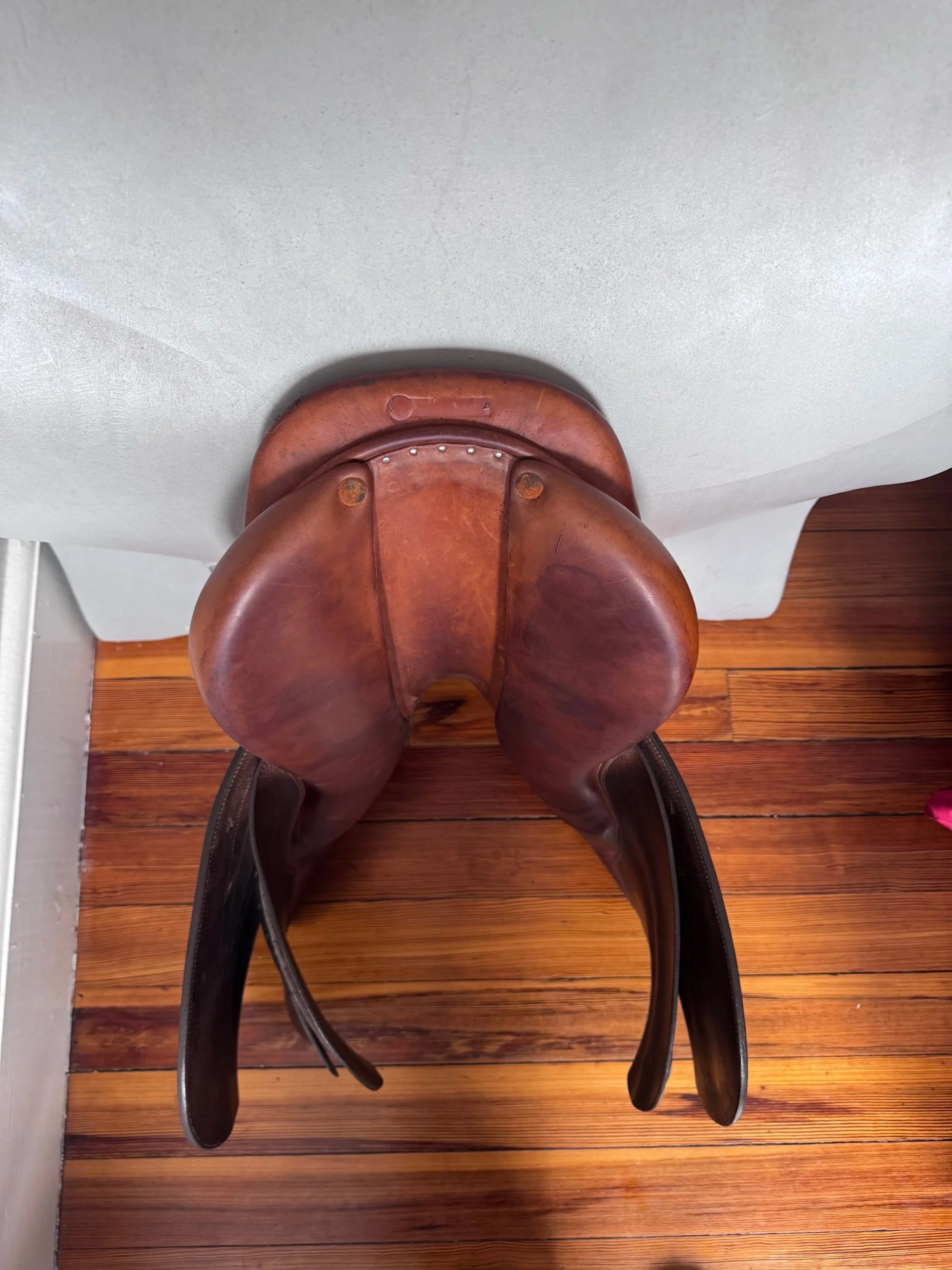 18" Butet Premium Saddle - 2015 - P Seat - 2.5 Flaps - WOOL FLOCKED - Tree 1