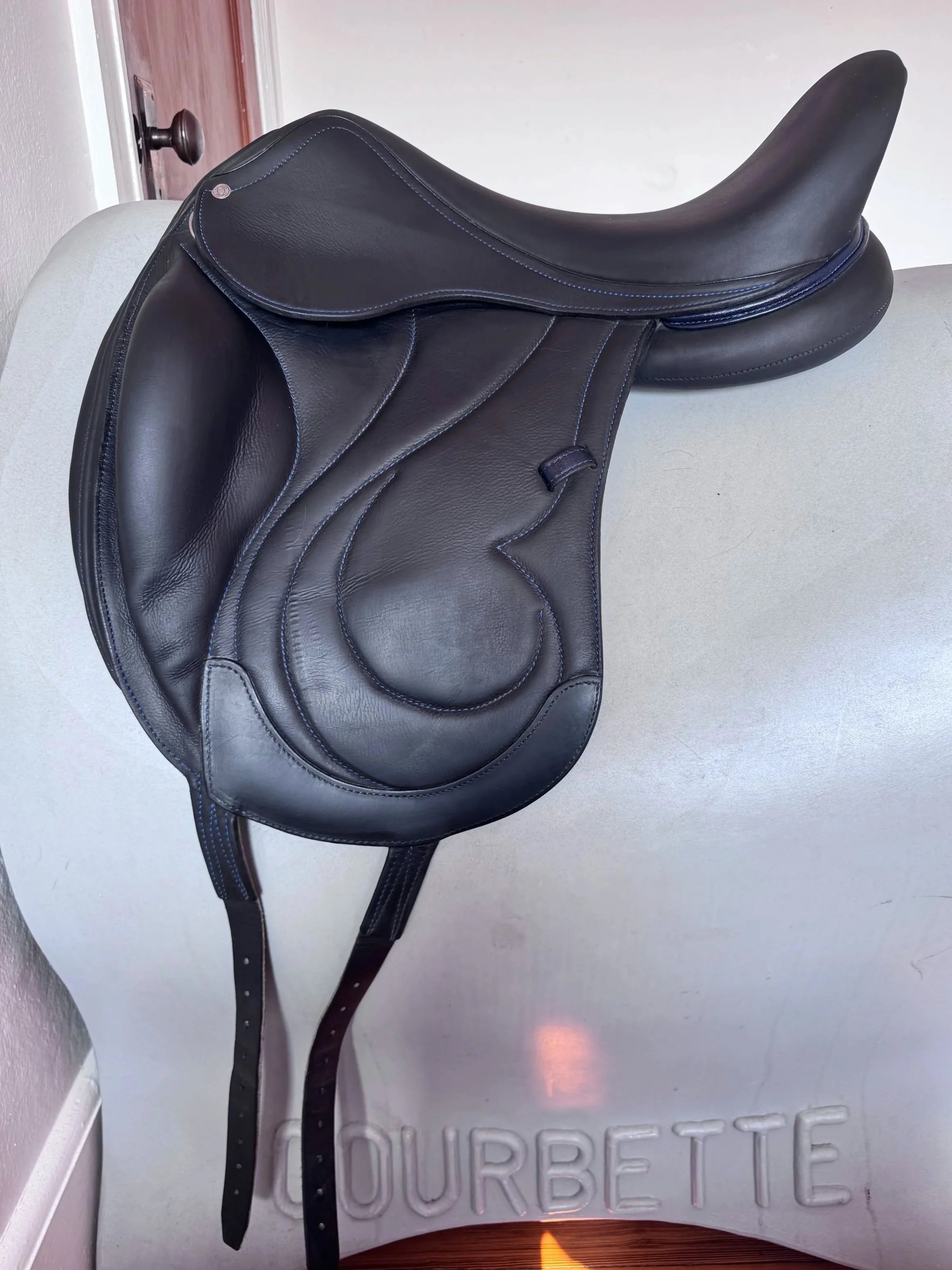 18" Antares Cadence Dressage Saddle - 2023 - 1D - Full Buffalo - Left View 4