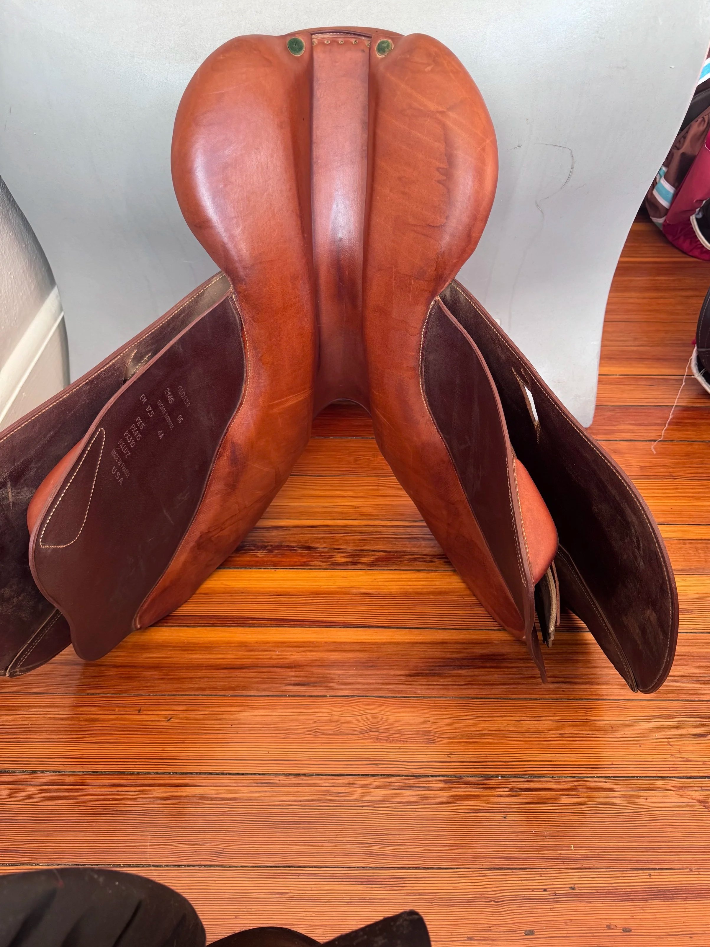 17.5" Devoucoux Oldara Saddle - 4A - Integrated Panels - Grain / Calf - Tree 2