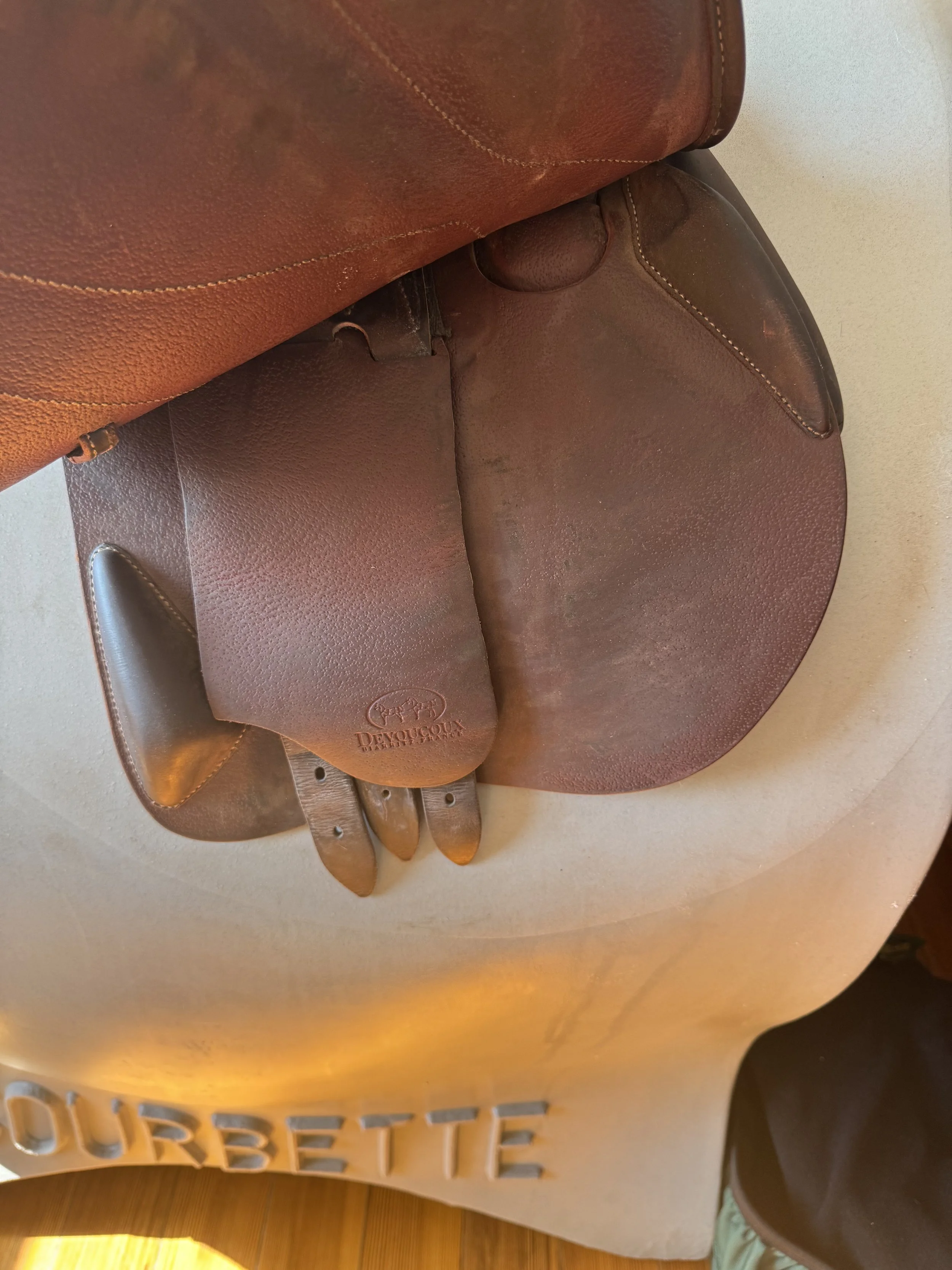 17" Devoucoux Biarritz S Saddle - 2018 - 2N - Full Buffalo - Underflap