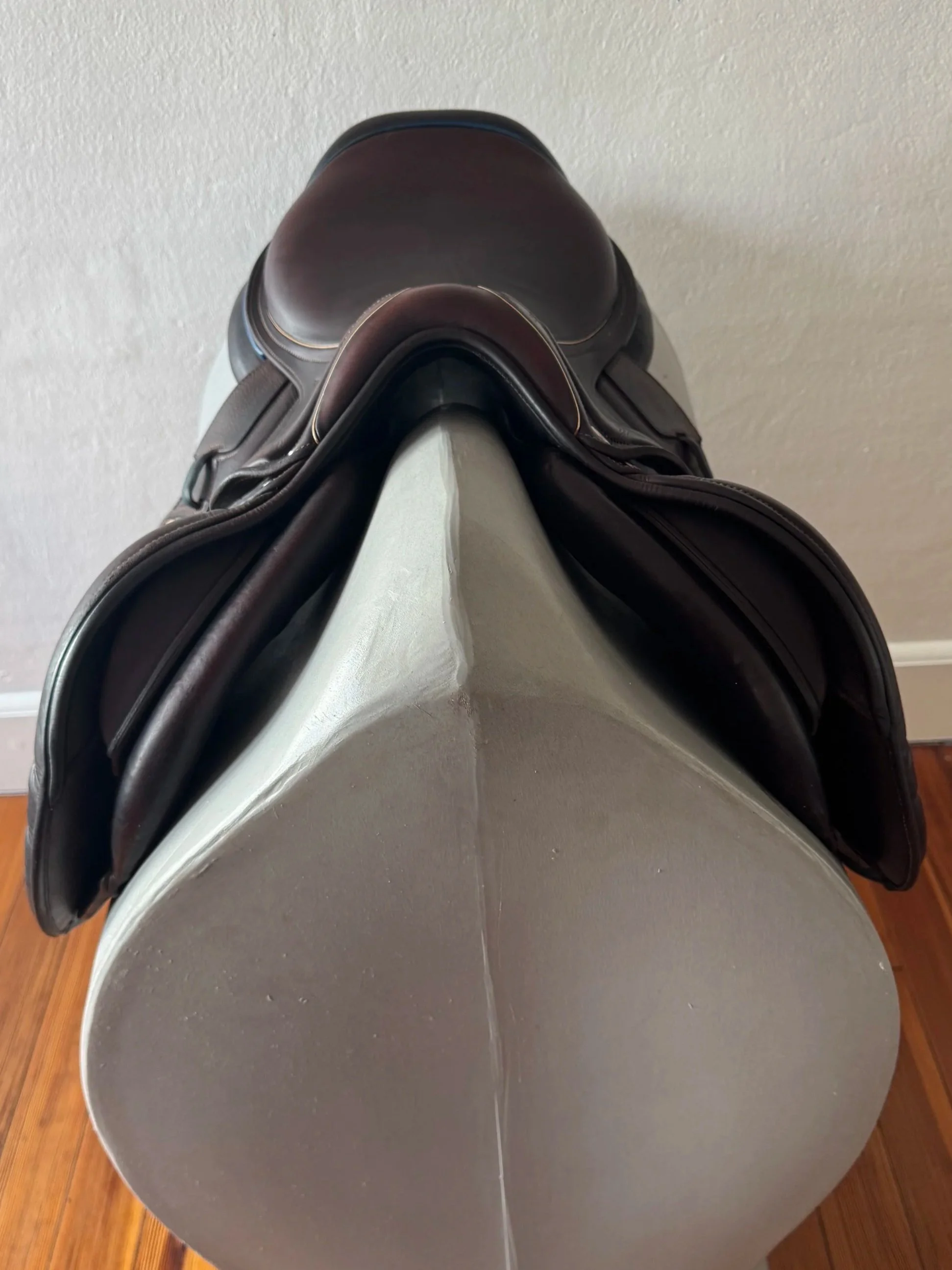 17.5" CWD SE32 Mamdemoiselle 2Gs Saddle - 2019 - 3C - Full Buffalo - Front Panels