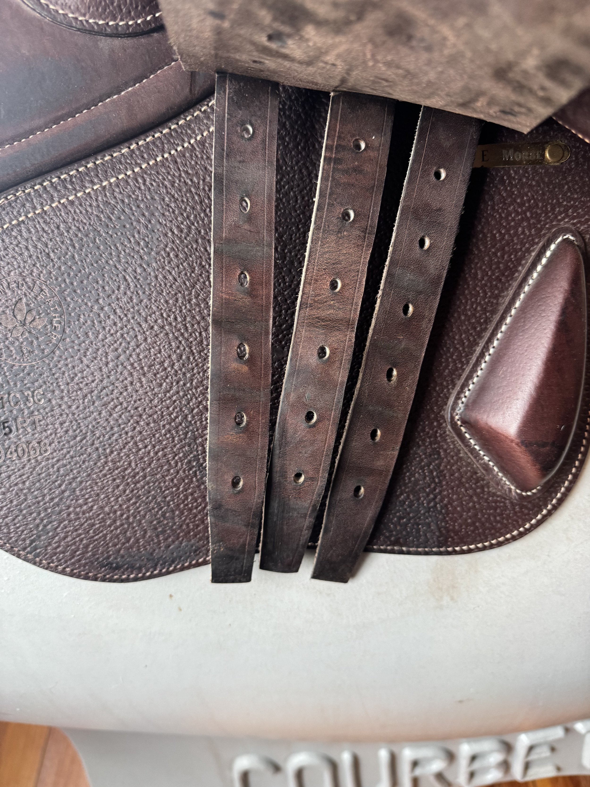 17.5" CWD Mademoiselle 2Gs Saddle