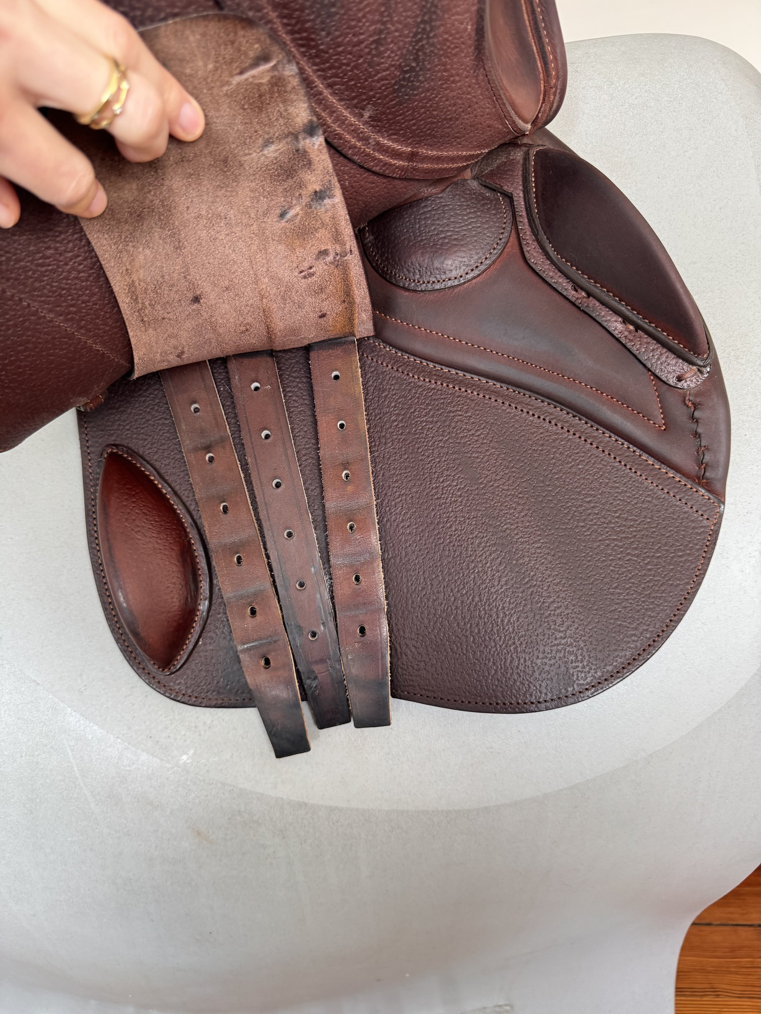 17.5" CWD SE39 Hunter Mademoiselle 2Gs Saddle - 2024 - 3CH - Full Buffalo - MINT - Right View 1 - Right Billets