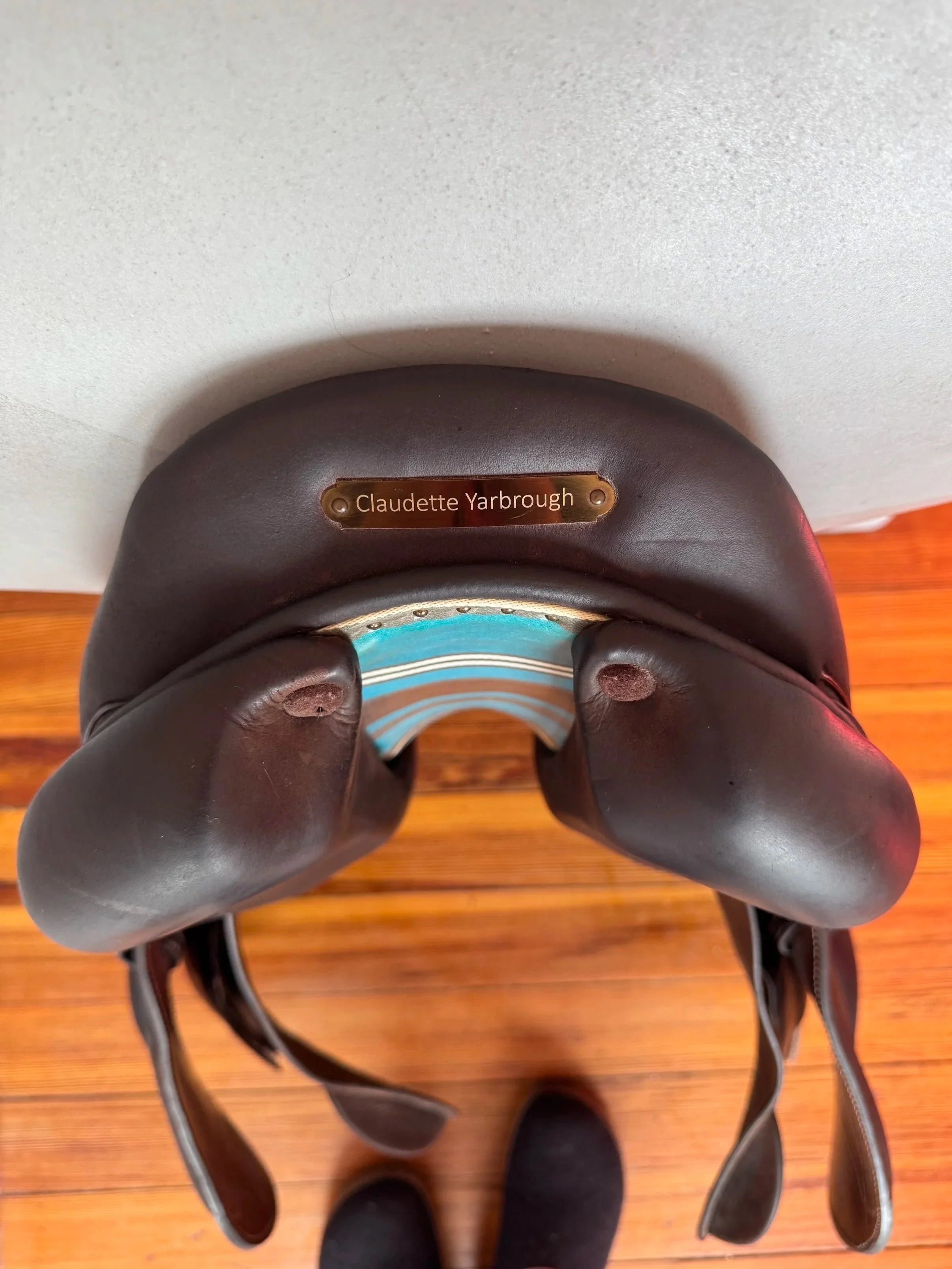 18" Voltaire Palm Beach PRO Saddle - 2021 - 3A - Full Buffalo - Cantle 2