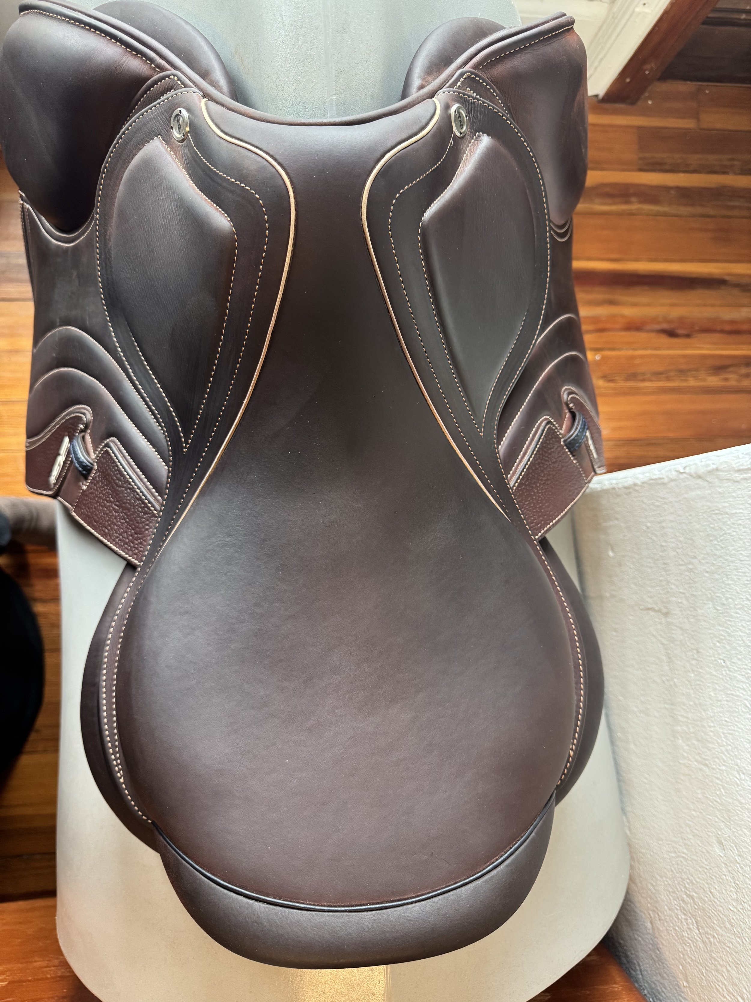 17.5" CWD Mademoiselle 2Gs Saddle