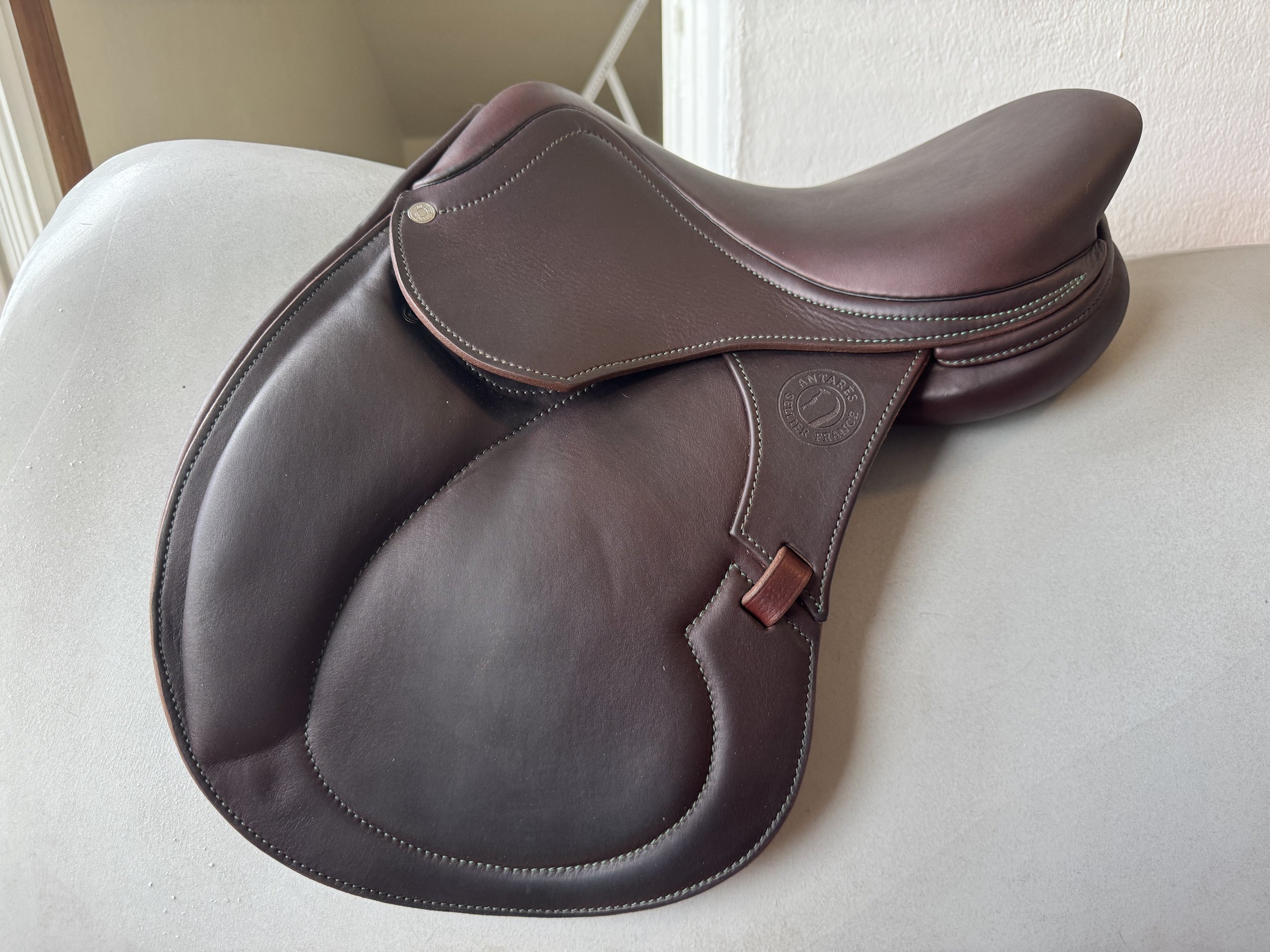 15" Antares Hero Saddle - Left View