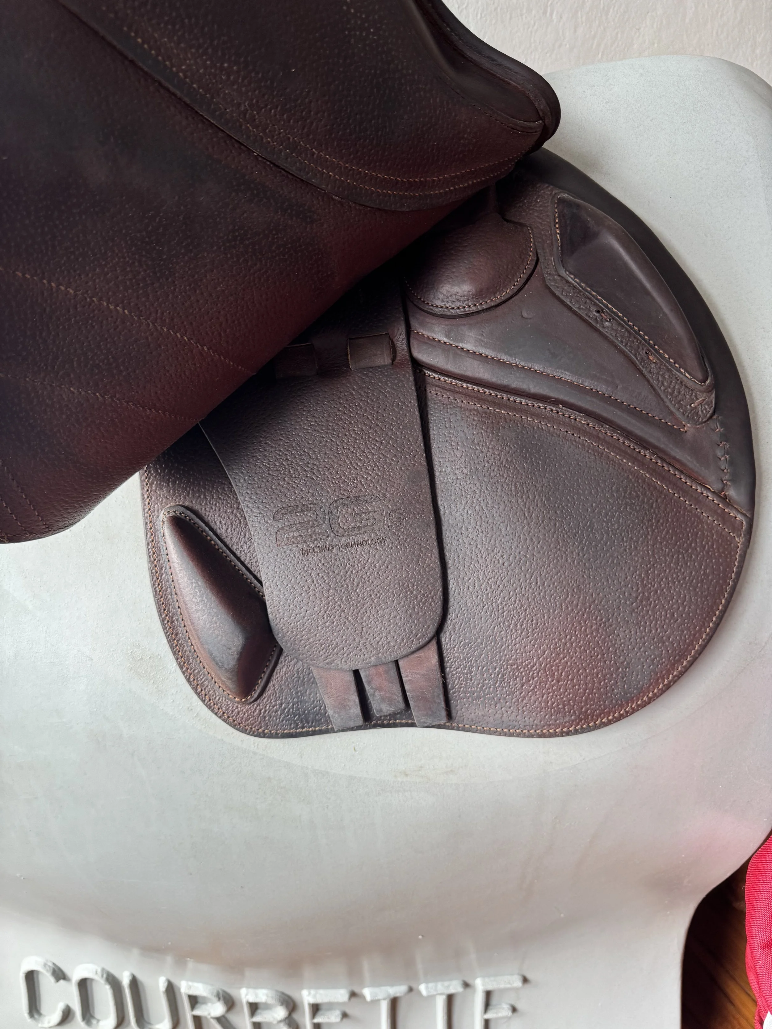 17.5" CWD SE38 Hunter Mademoiselle 2Gs Saddle - 4CH - 2021 - Full Buffalo - Underflaps 2